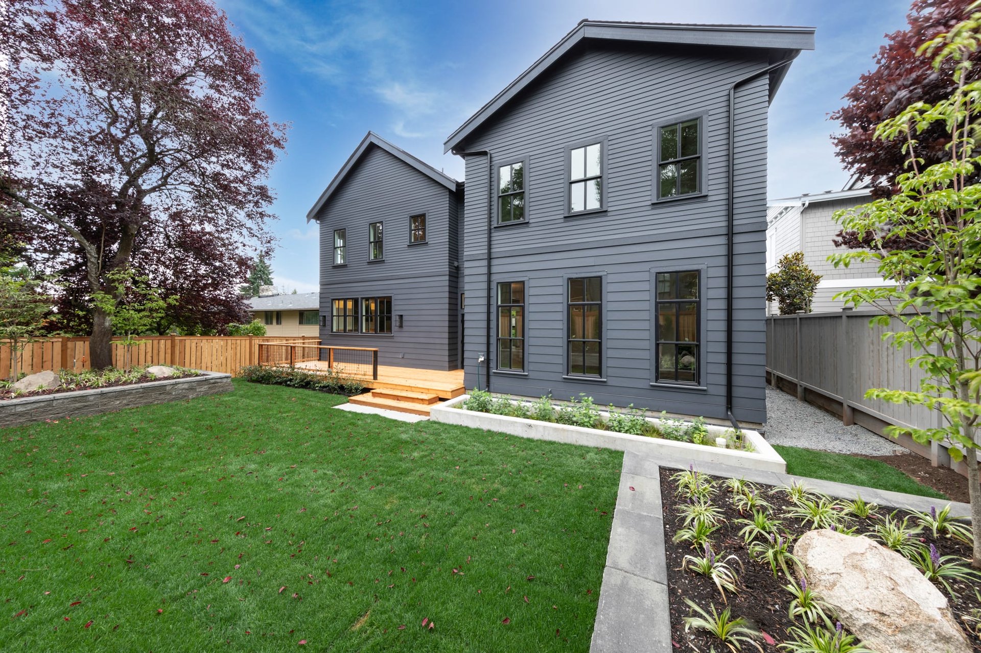 6850 39th Ave NE
