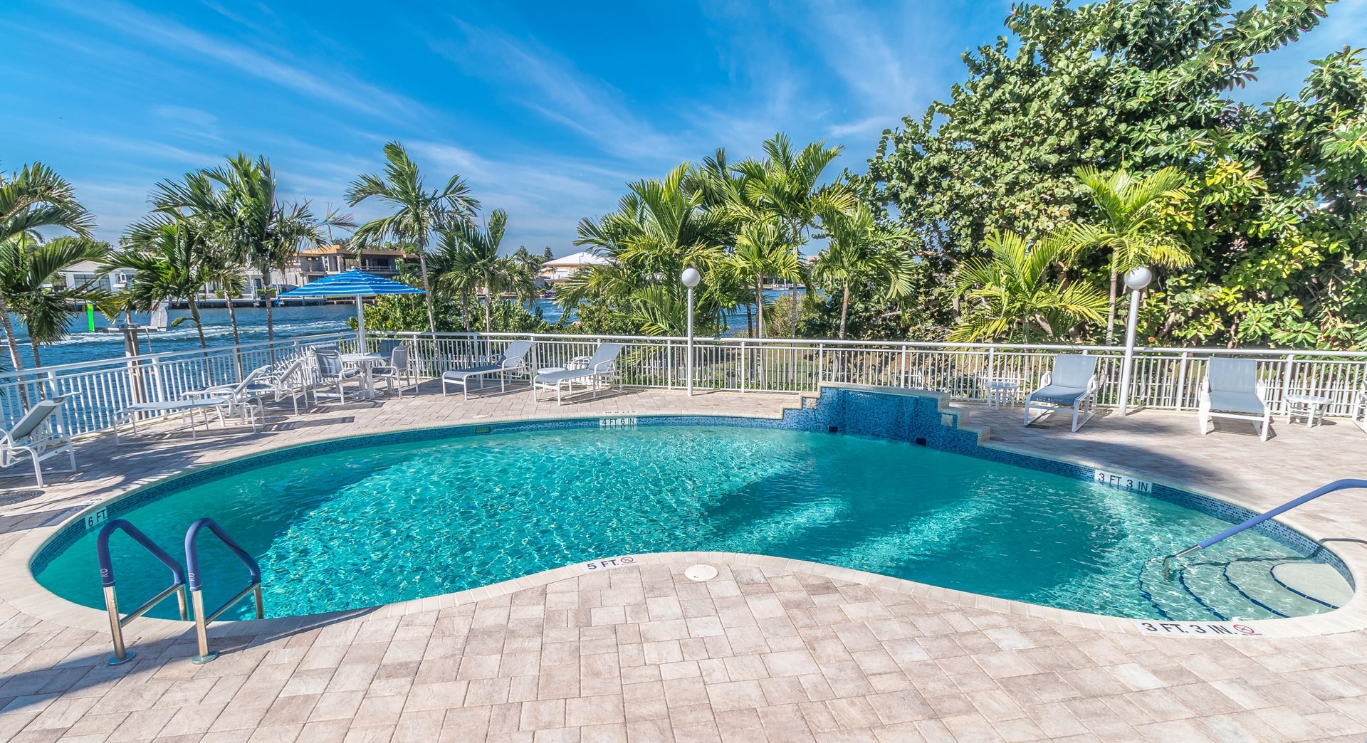 511 Bayshore Dr Unit: 910