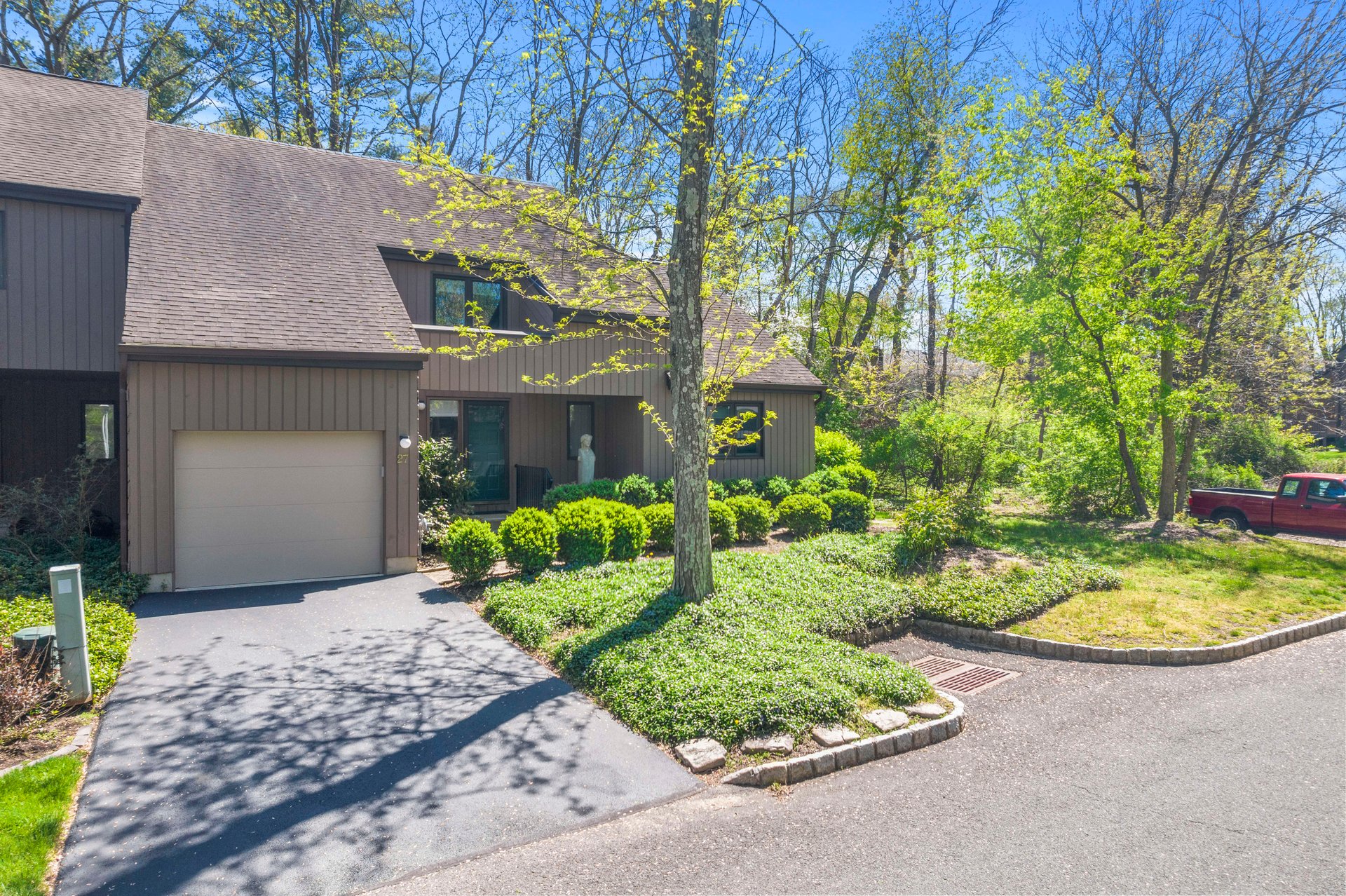 27 Windmill Dr