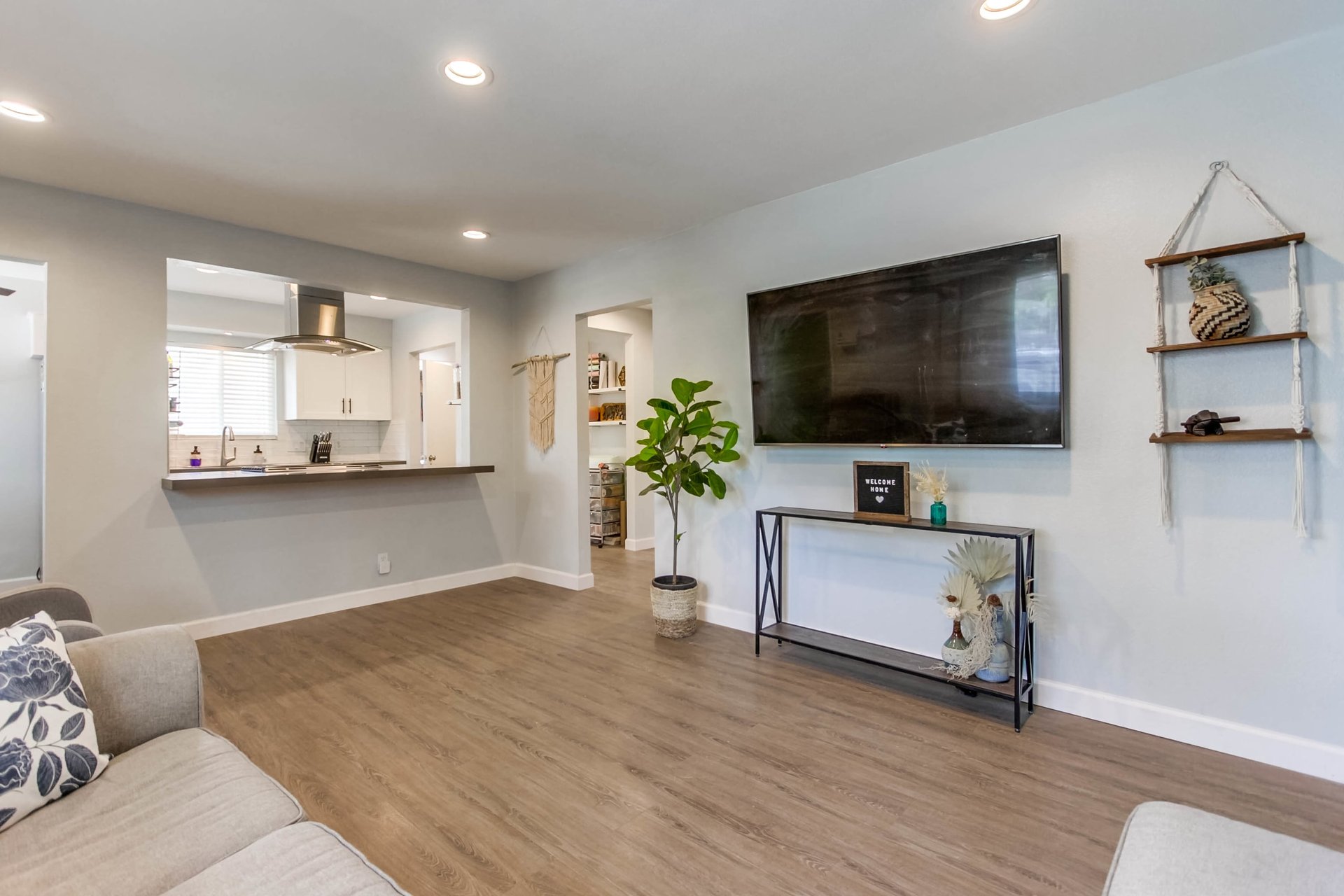 1607 Calle Colorado
