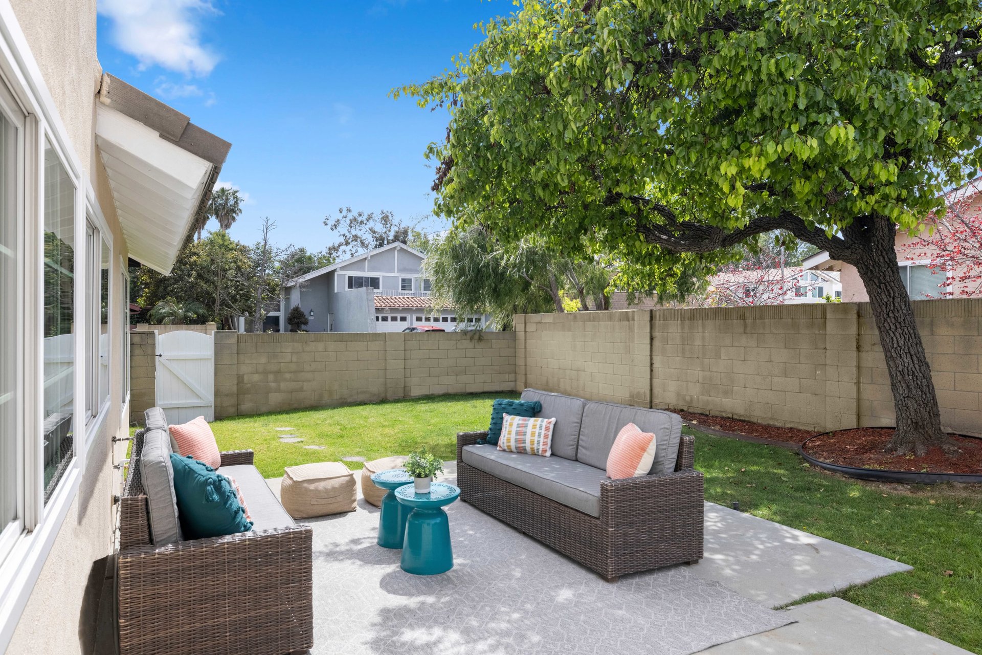 16541 Greenview Lane