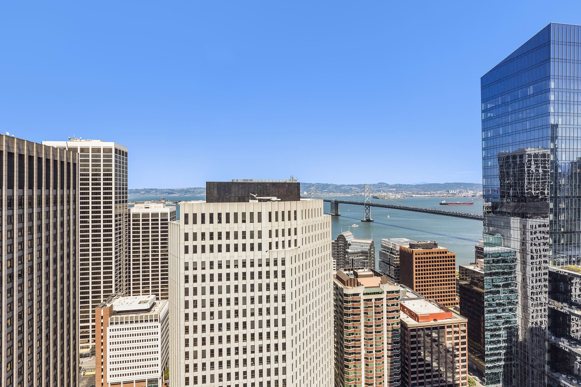 High-Floor, Two Bedroom with Bay Views at 301 Mission