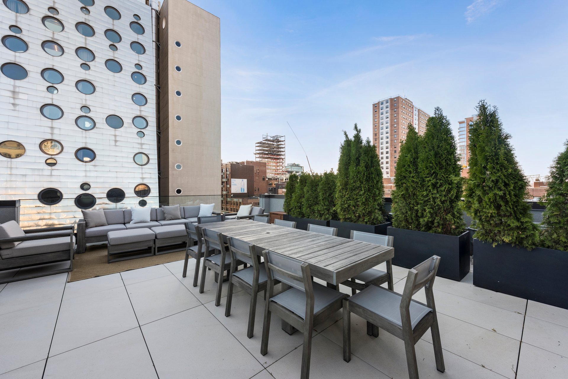 357 W 17th St