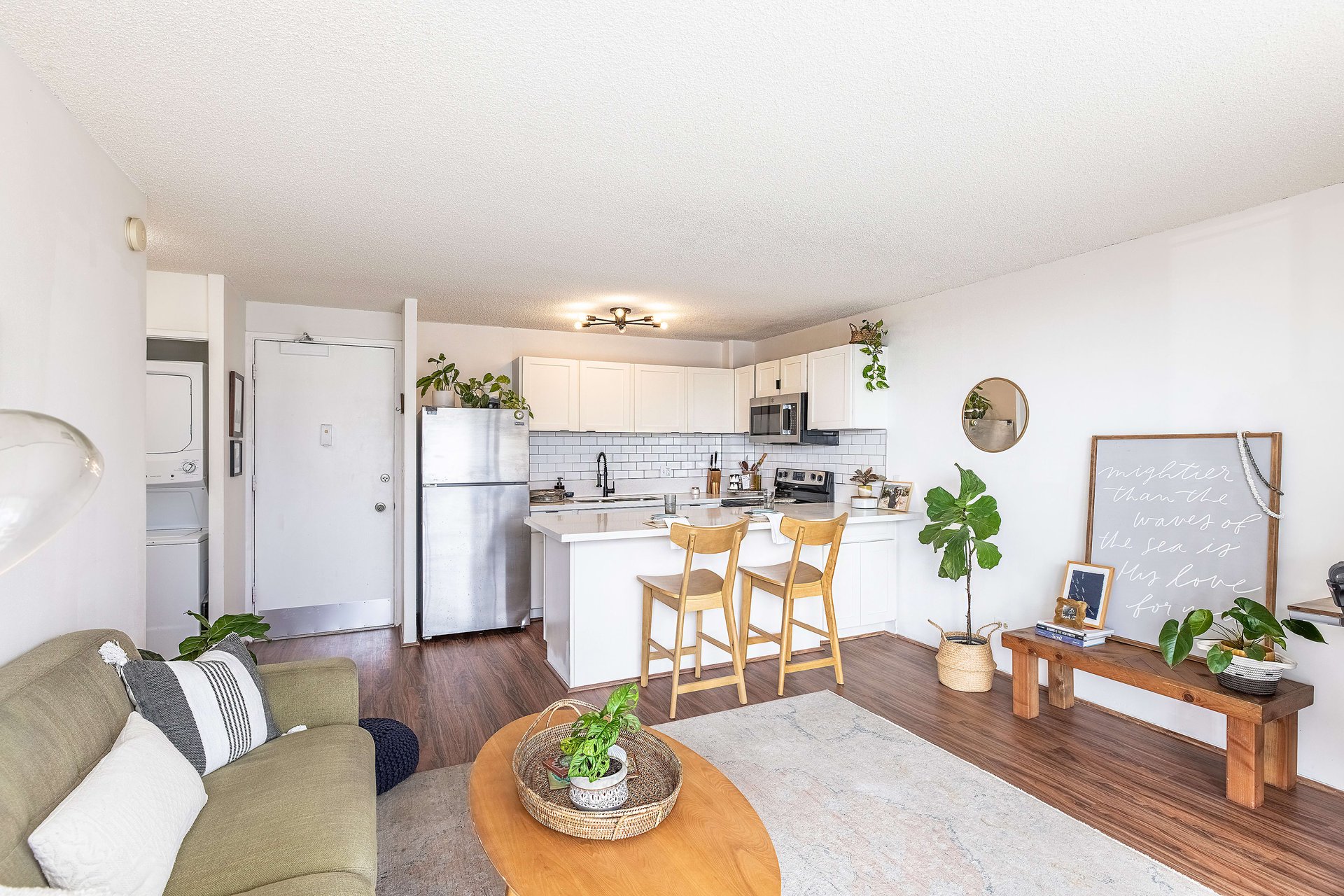 Summer Villa | Kapahulu