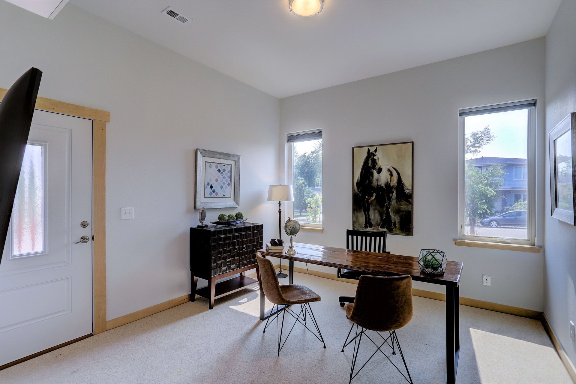 1235 Tamarack Ave