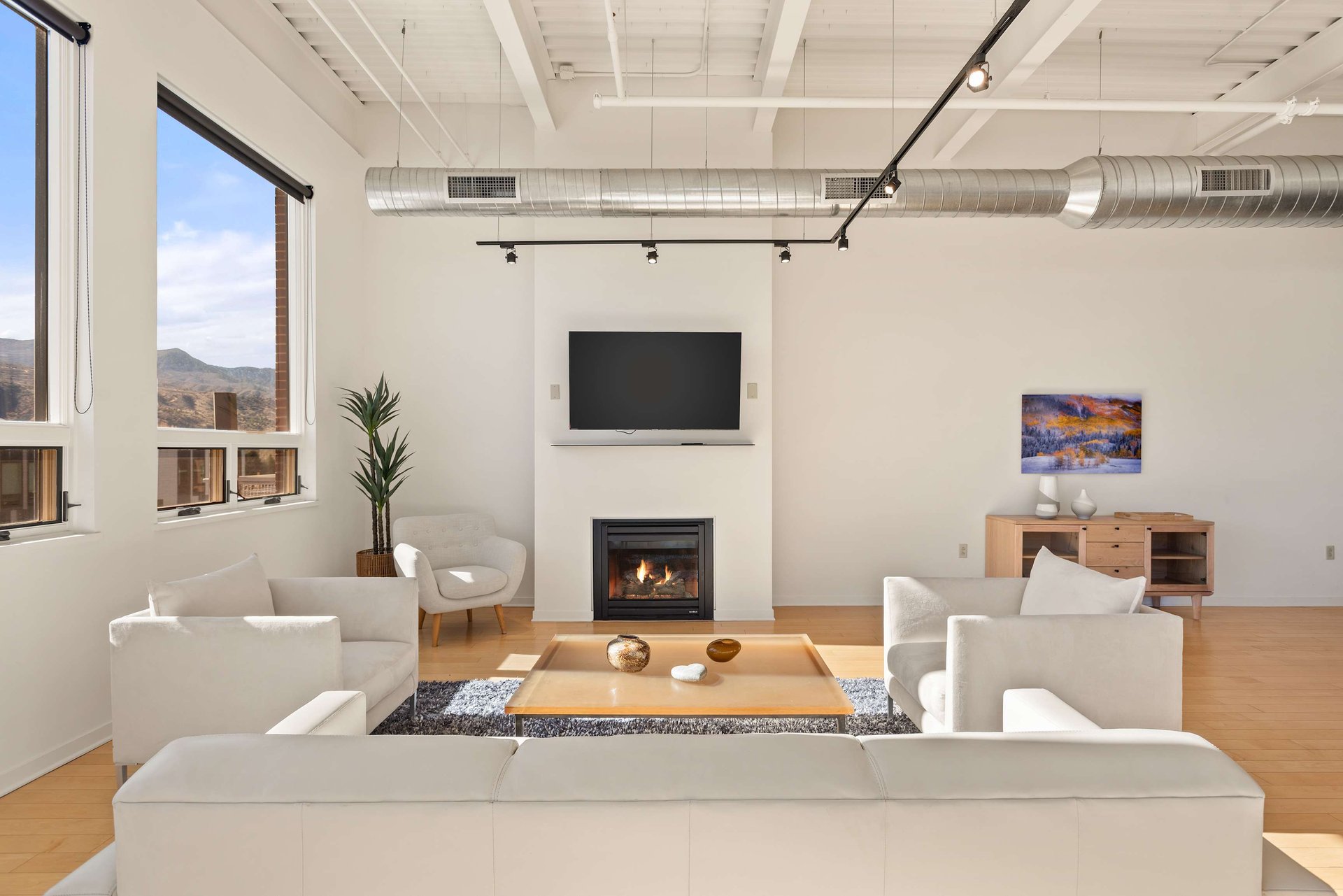  Enormous Corner Two Bedrooms Penthouse in Basalt  