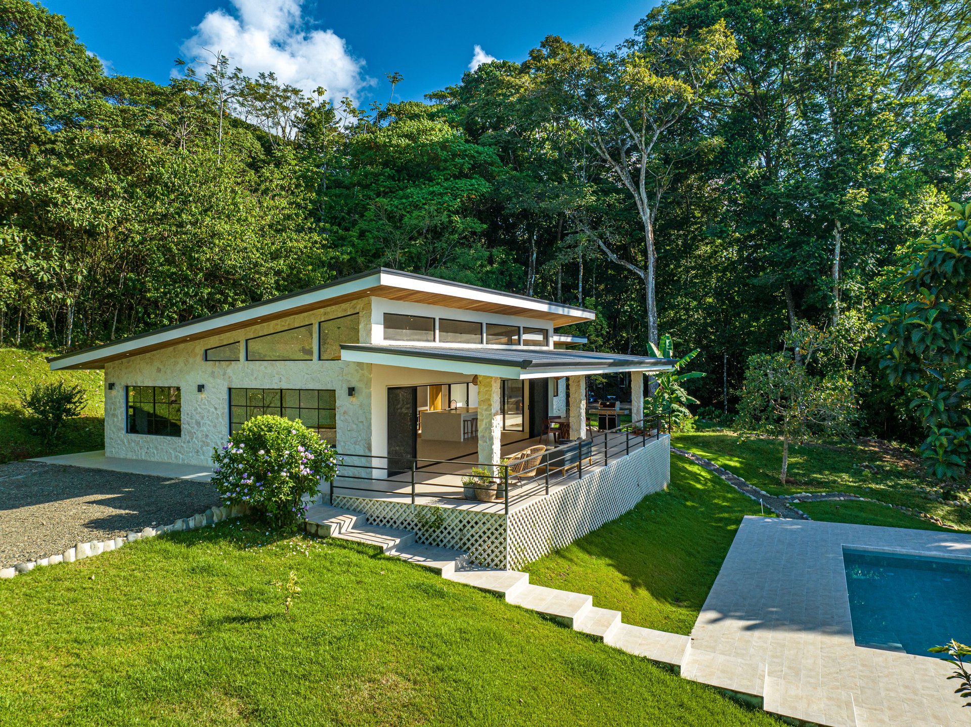 MOVE-IN READY OCEAN VIEW HOME IN CINCO VENTANAS WITH MAJESTIC RIVER ACCESS