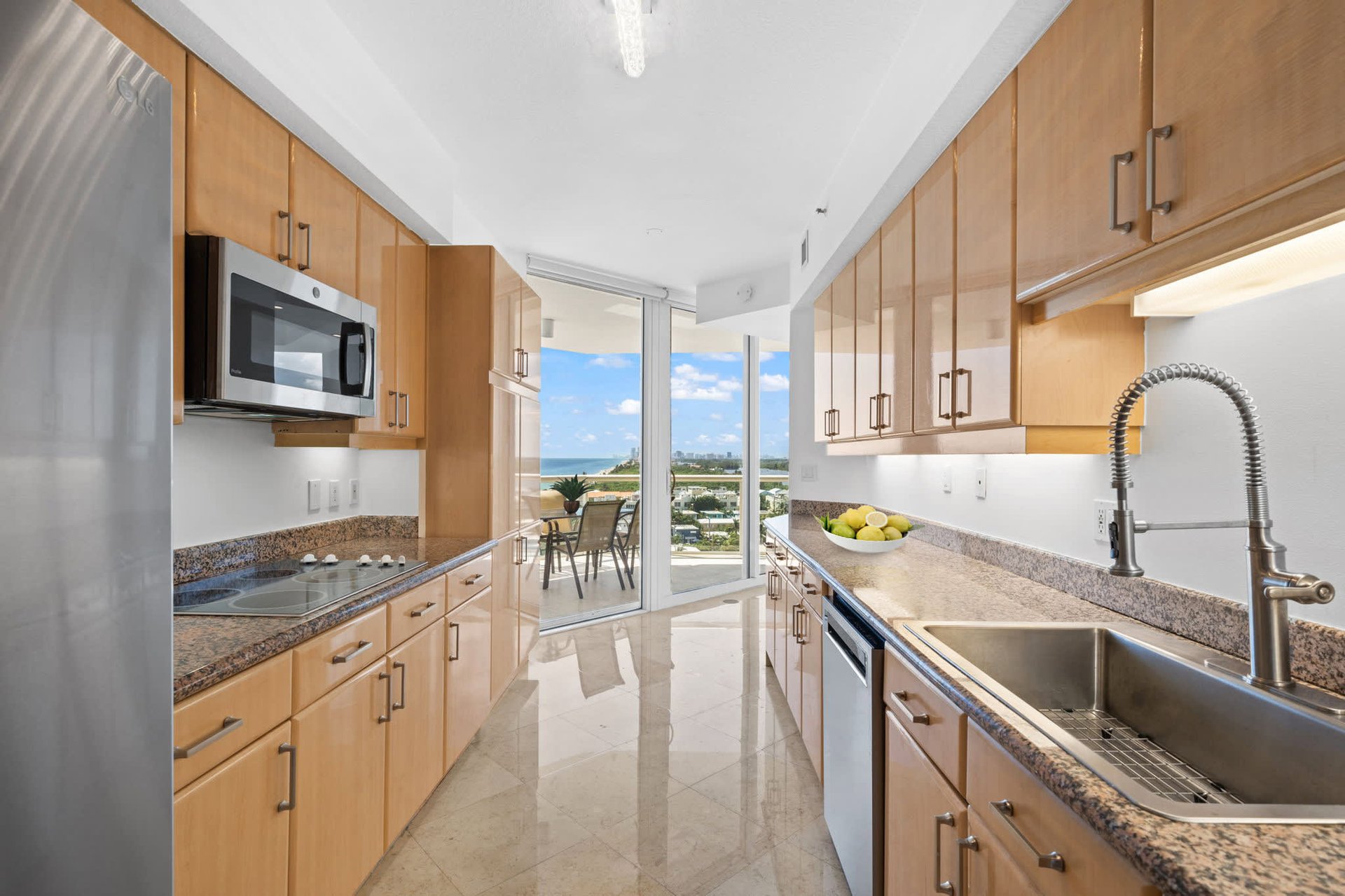 6001 N Ocean Dr Unit: 1104S
