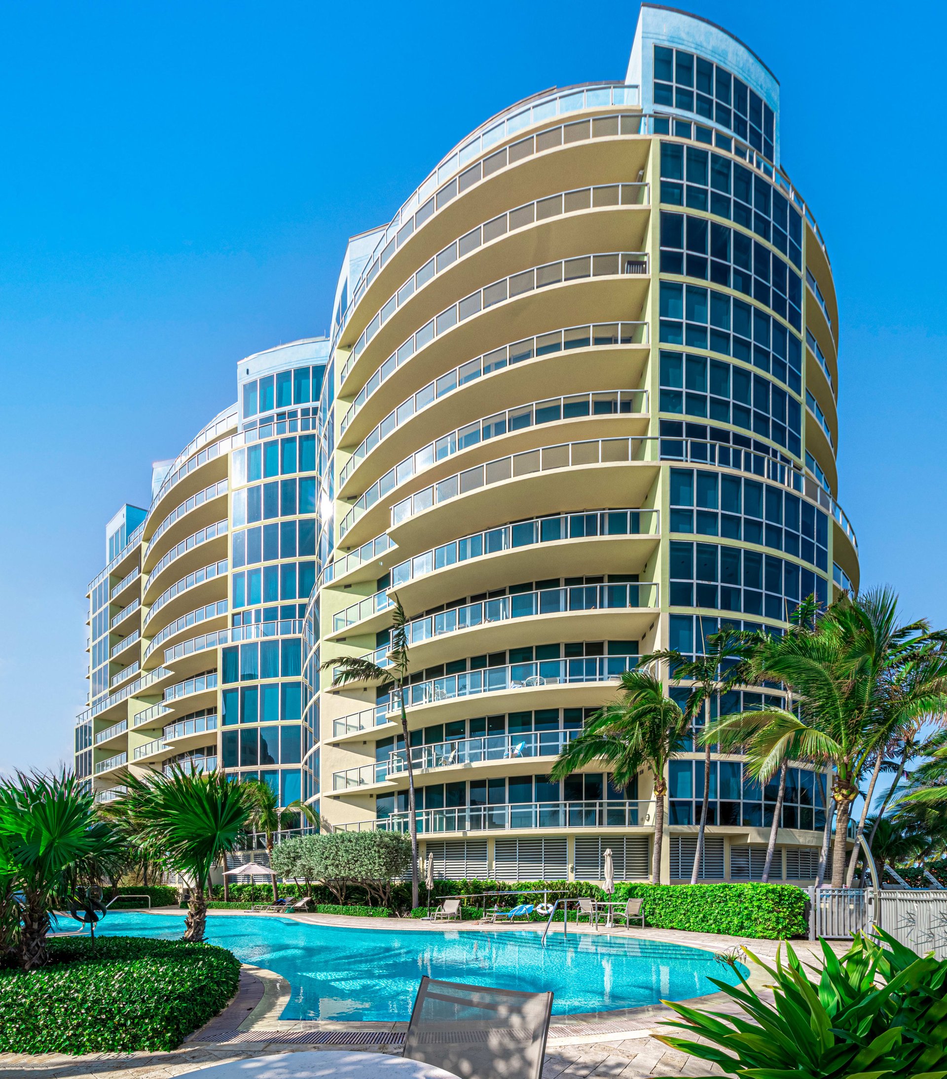 1200 Holiday Dr Unit: 705