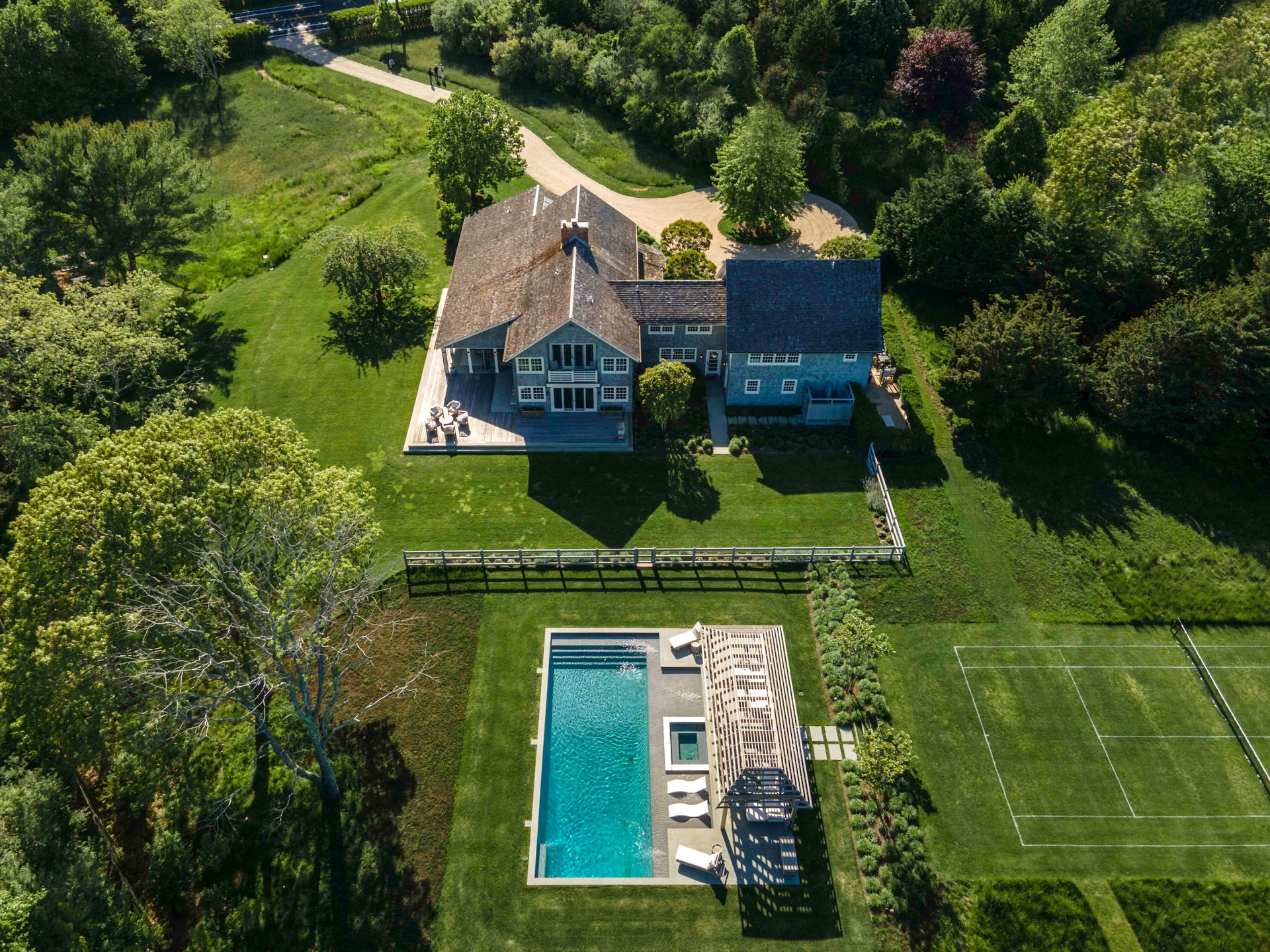 Upscale, Updated Sag Harbor Farmhouse in Waterfront Neighborhood