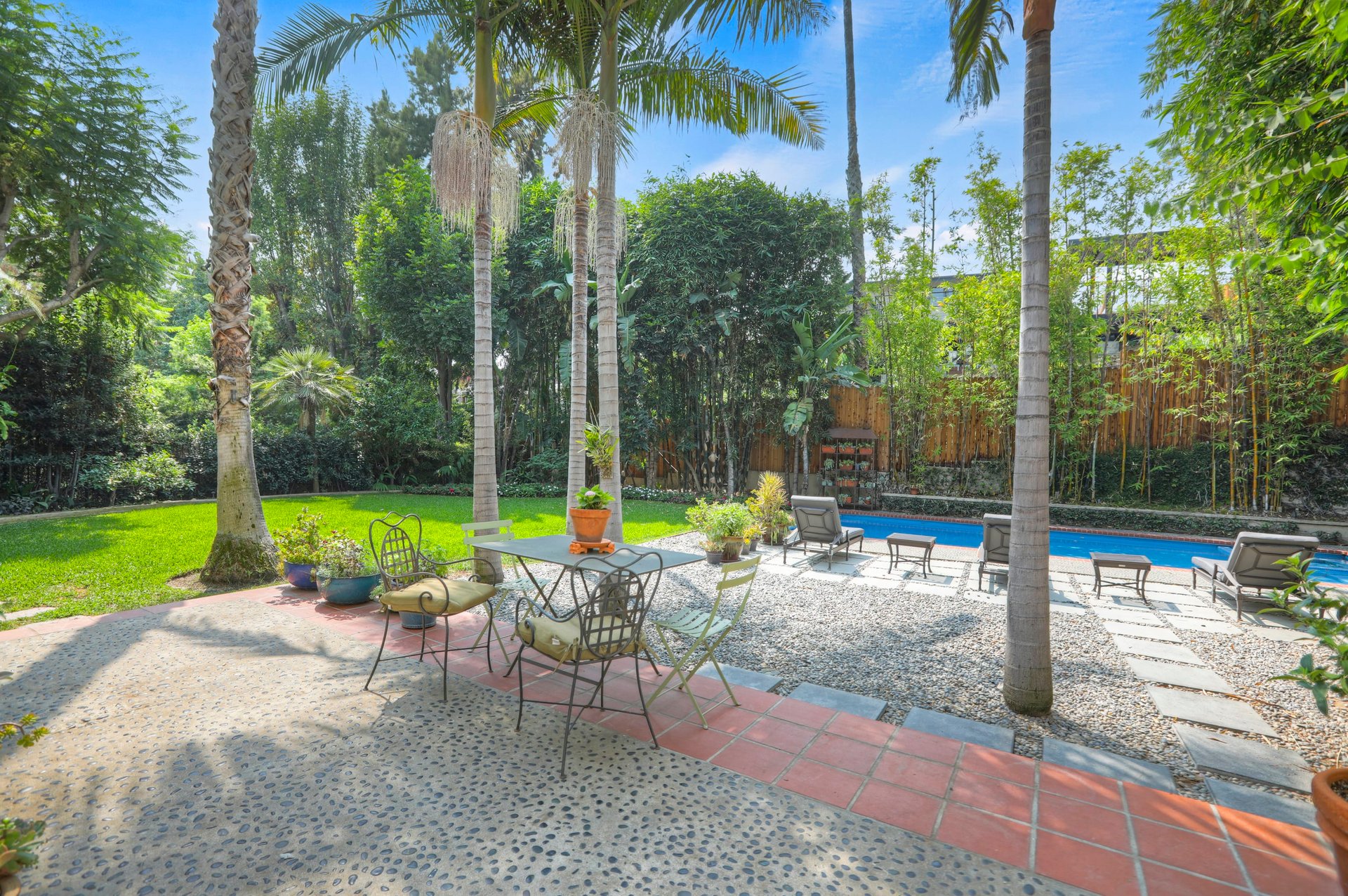 2349 Nottingham Ave