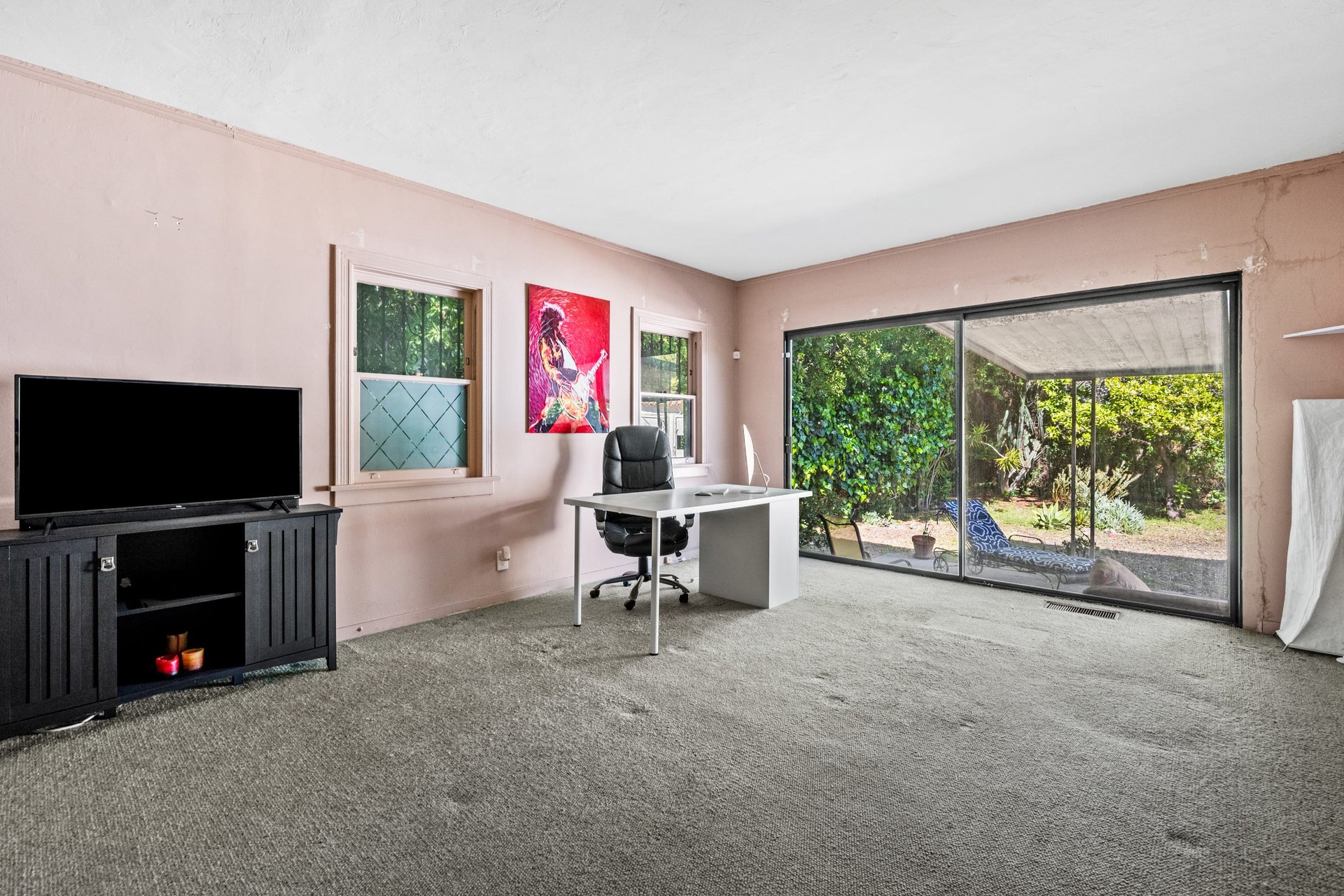 Opportunity Knocks in Prime Beverly Grove!