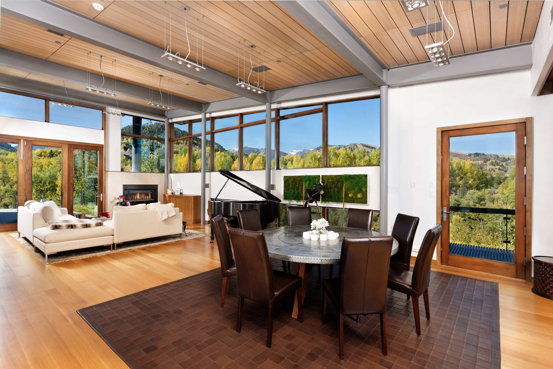 Beautiful 8 Bedroom Home in Aspen 
