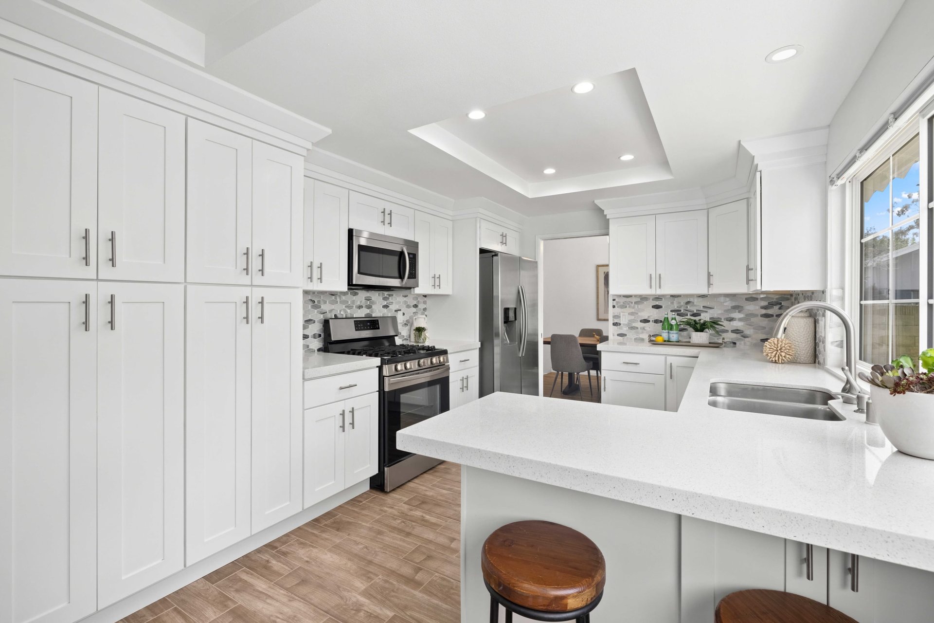 16541 Greenview Lane