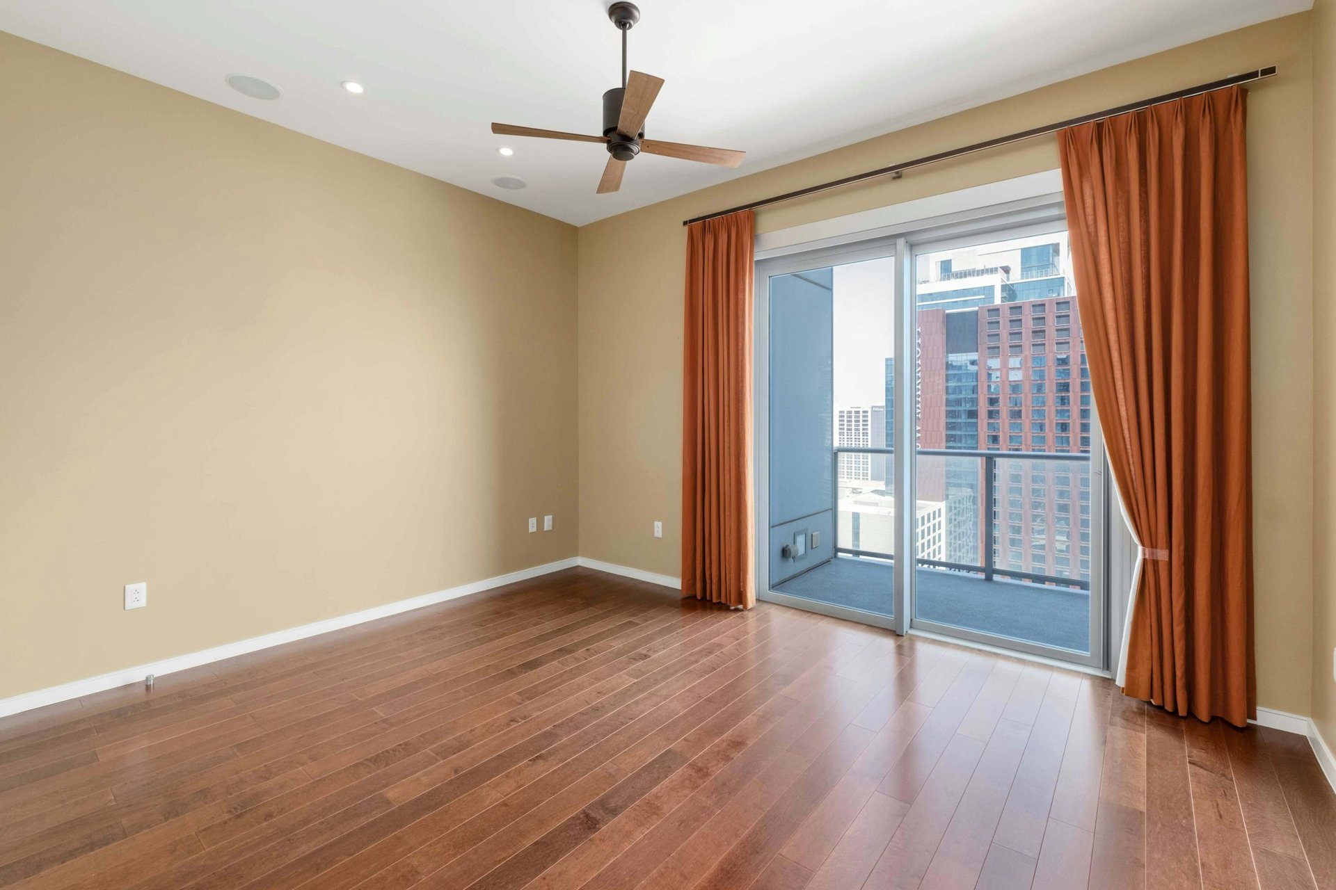 200 Congress Ave #30H 