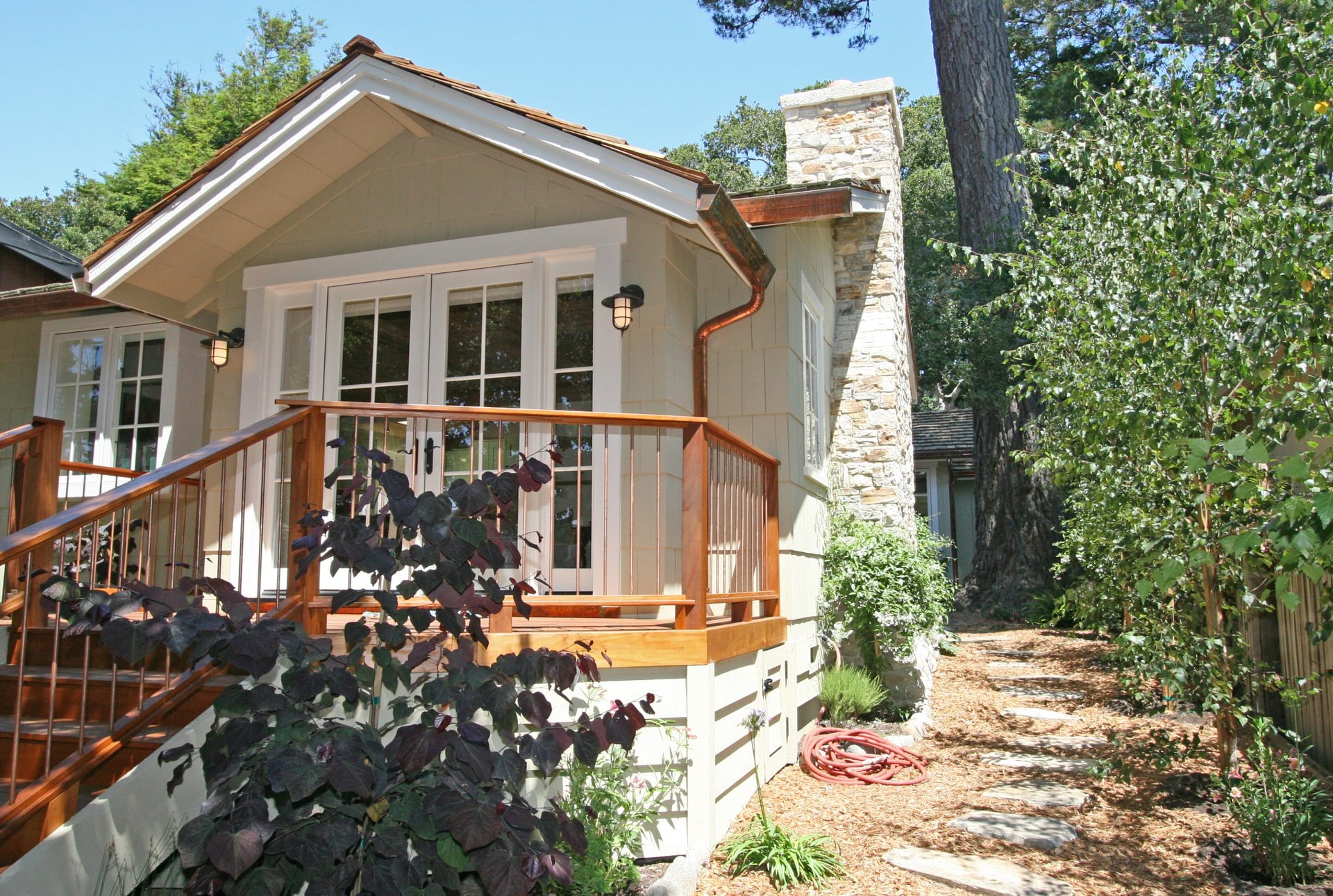 Lopez 8 NE of 4th, Carmel