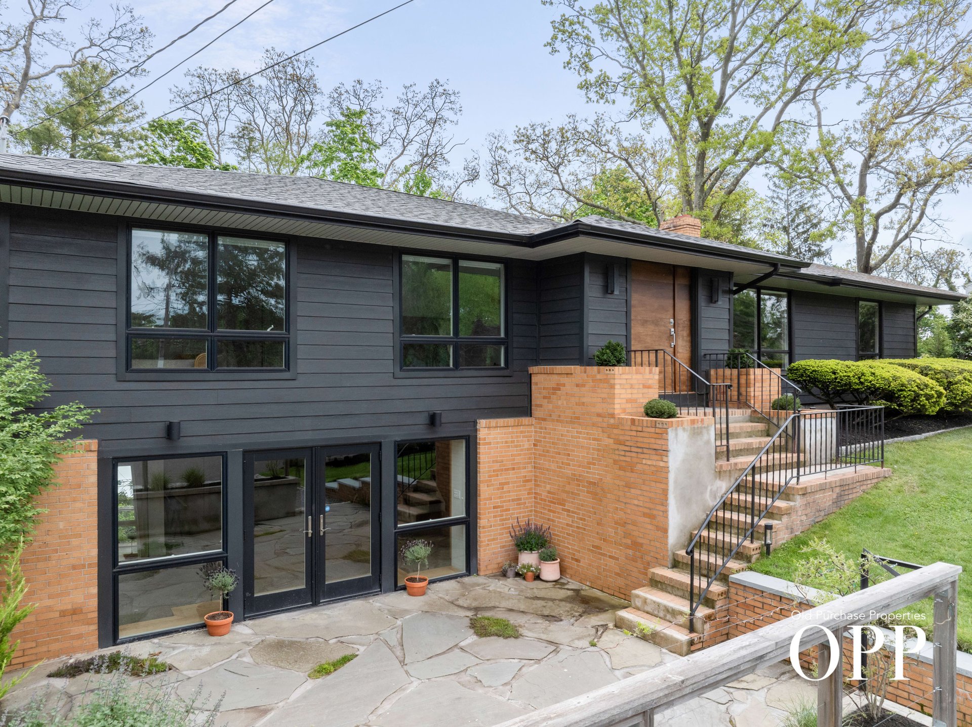 HIGHEST SALE ON HIGHVIEW BOULEVARD