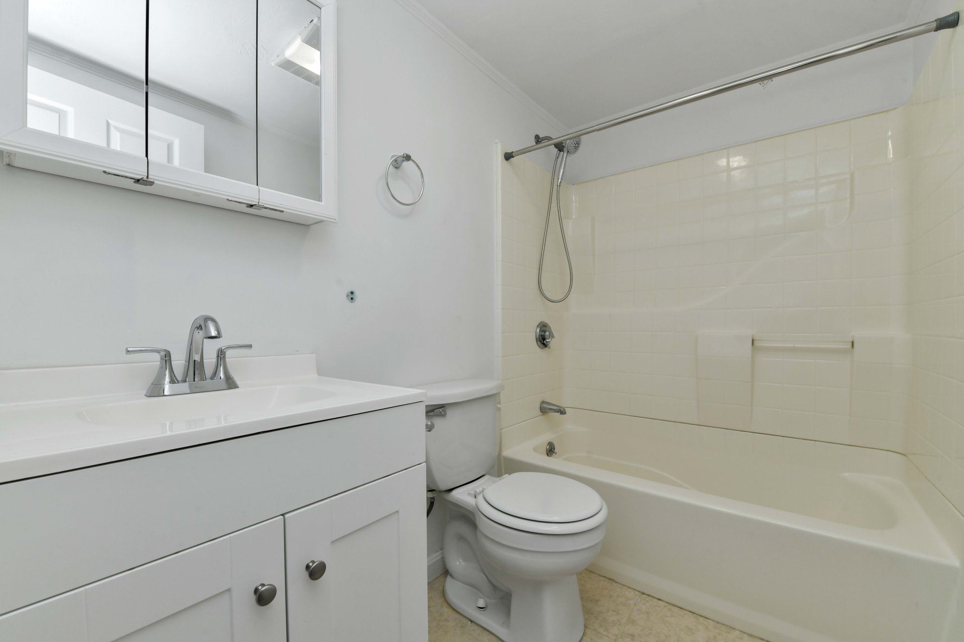 Convenient Hyannis Condo 