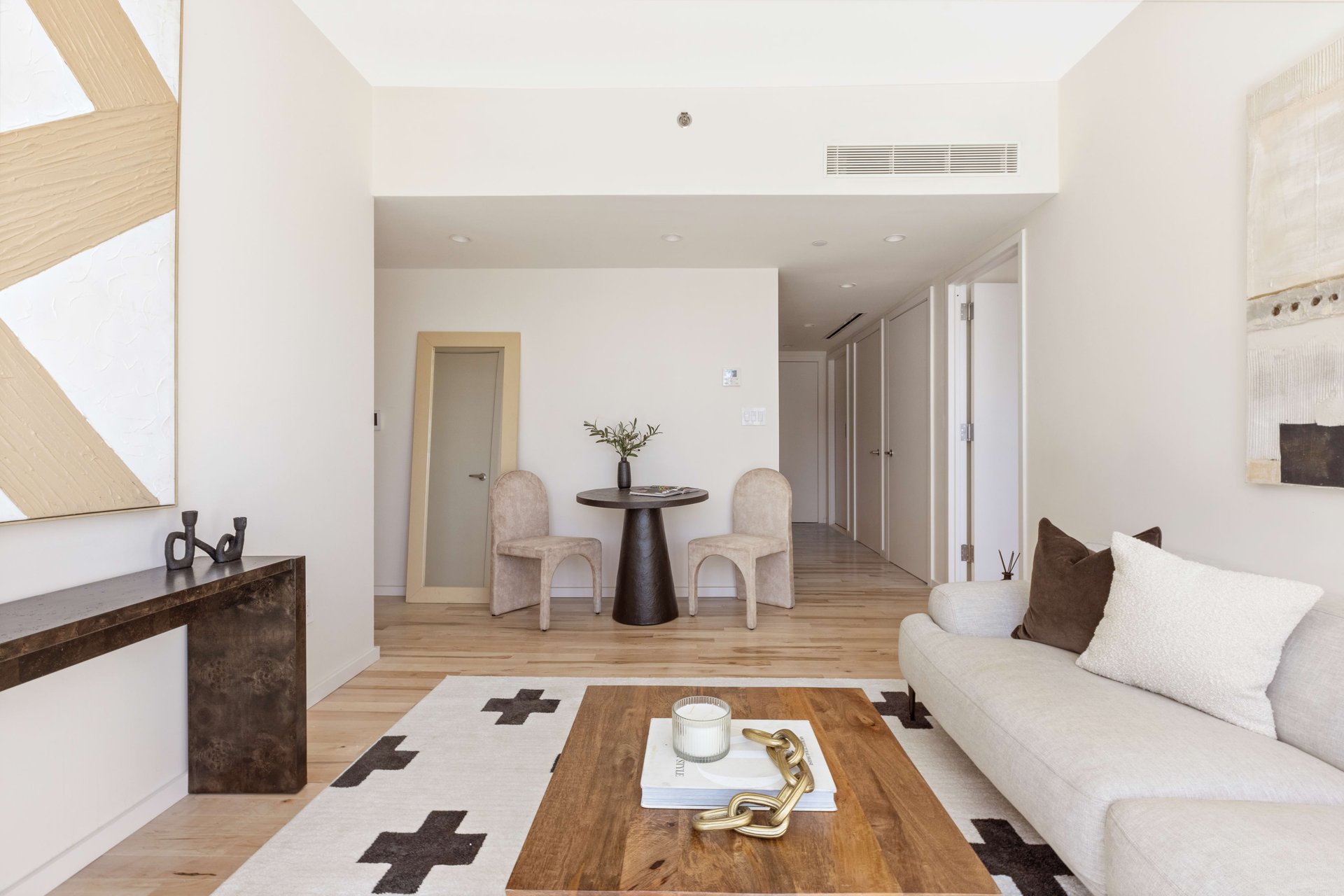 1064 Hancock Street, Unit 203