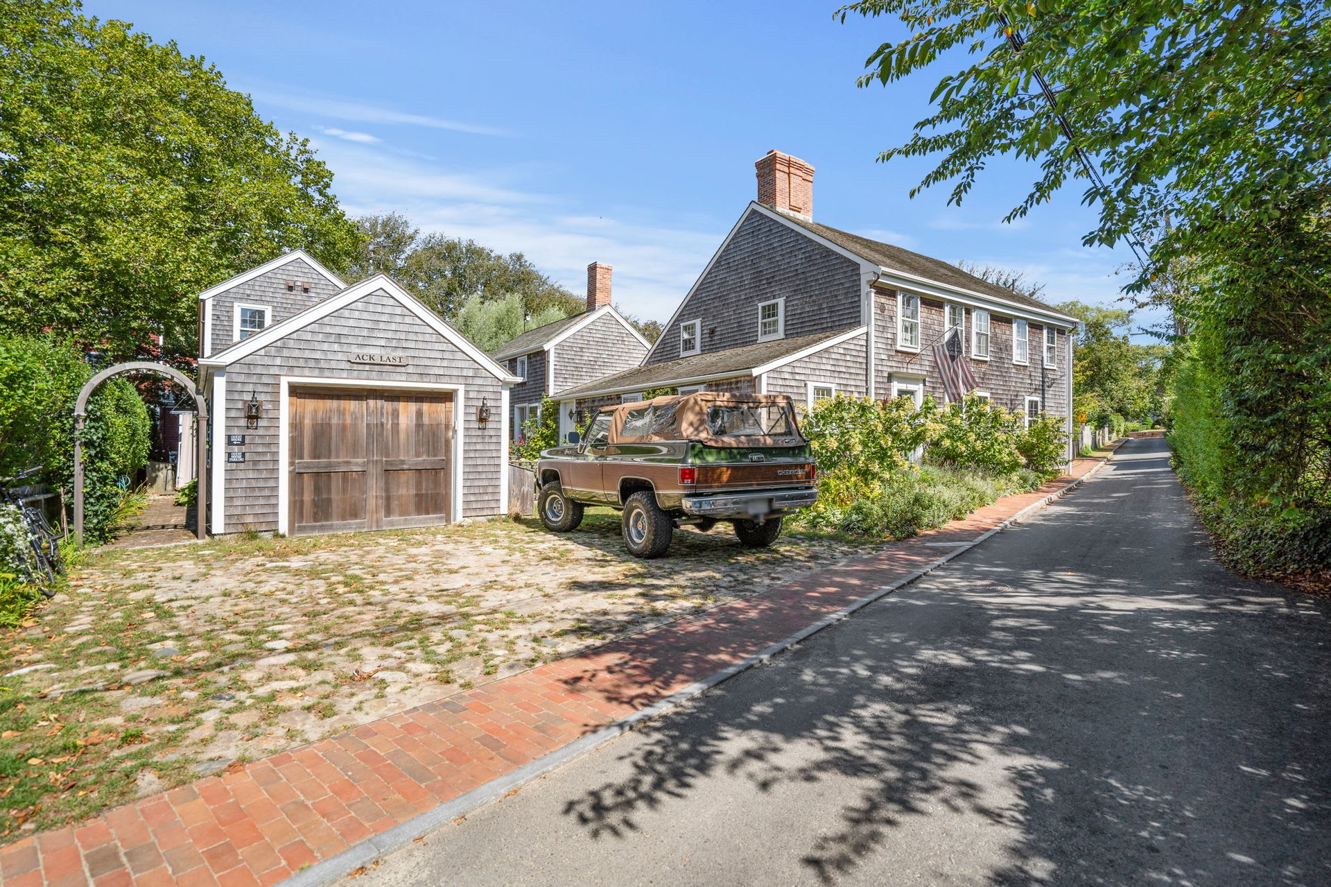 7 Judith Chase Ln