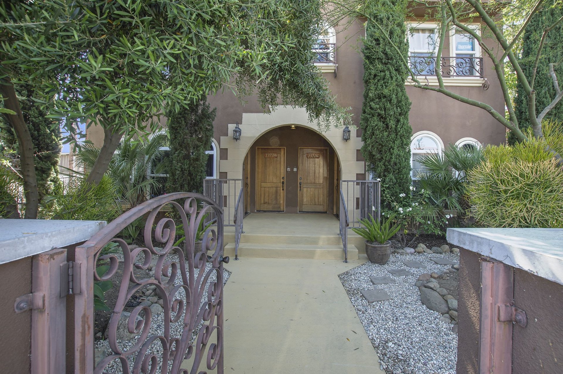 Excellent Opportunity. 5-Units at Strong Current 5.6% Cap in Wilshire HIghlands