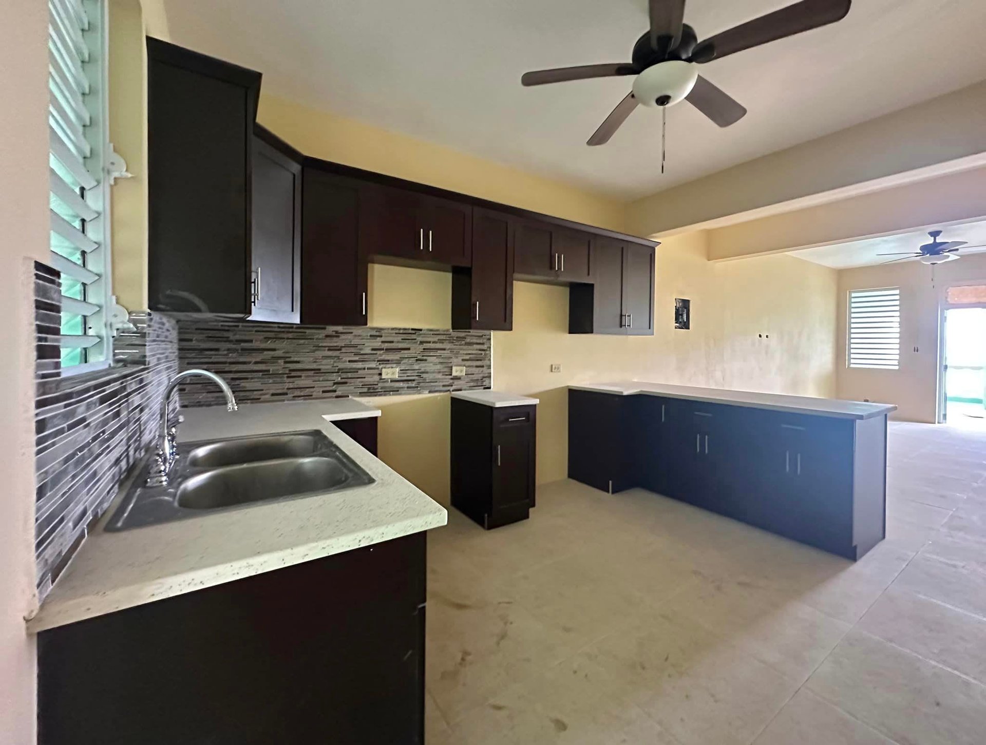 817 Brewers Bay 2 Bedroom Apartments