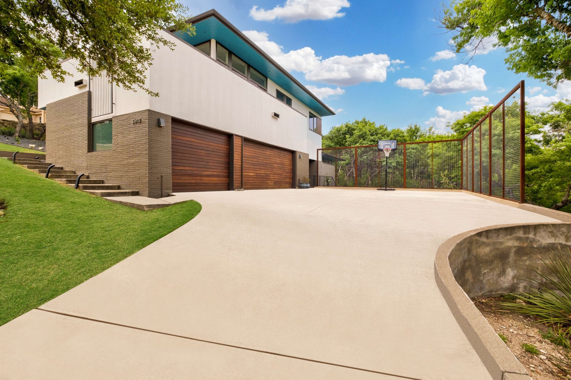 5613 Clarion Cove