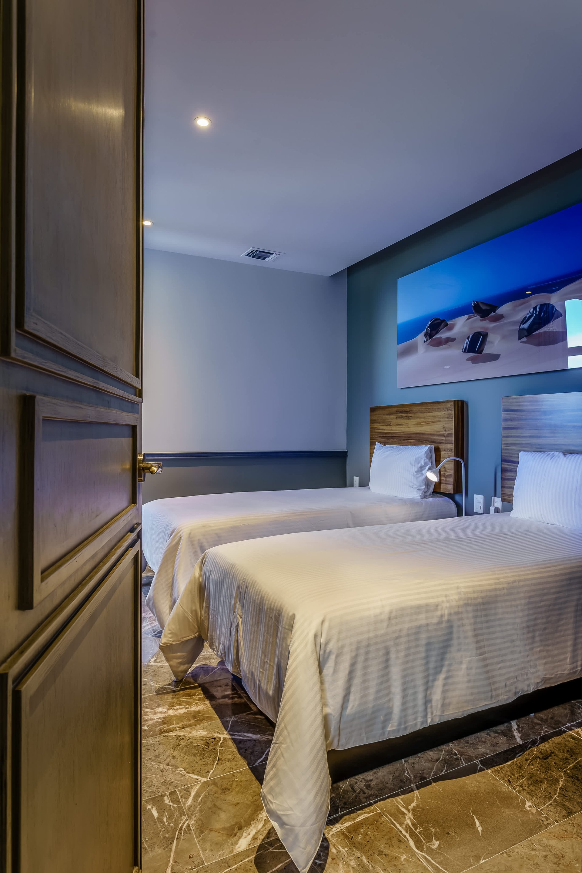  INVESTMENT ALERT Condo For Sale in Playa del Carmen 1 min from Beach