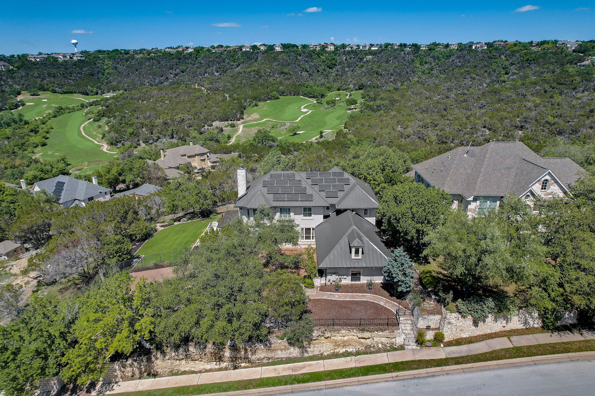 Hill Country Paradise: Luxurious 4/3 Home with Heated Pool/Spa and Spectacular Sunset Views in River Place!
