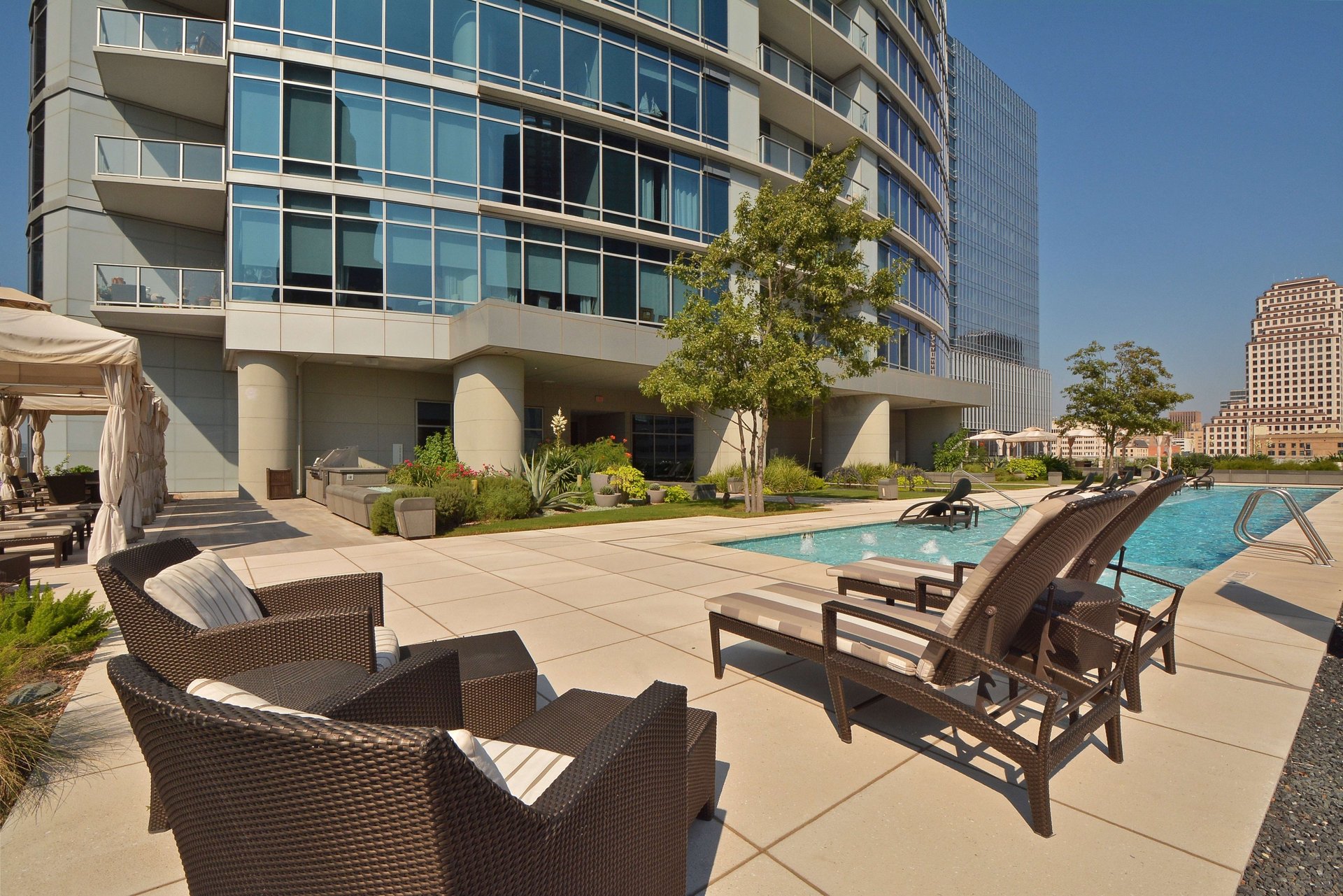 200 Congress Ave #44J