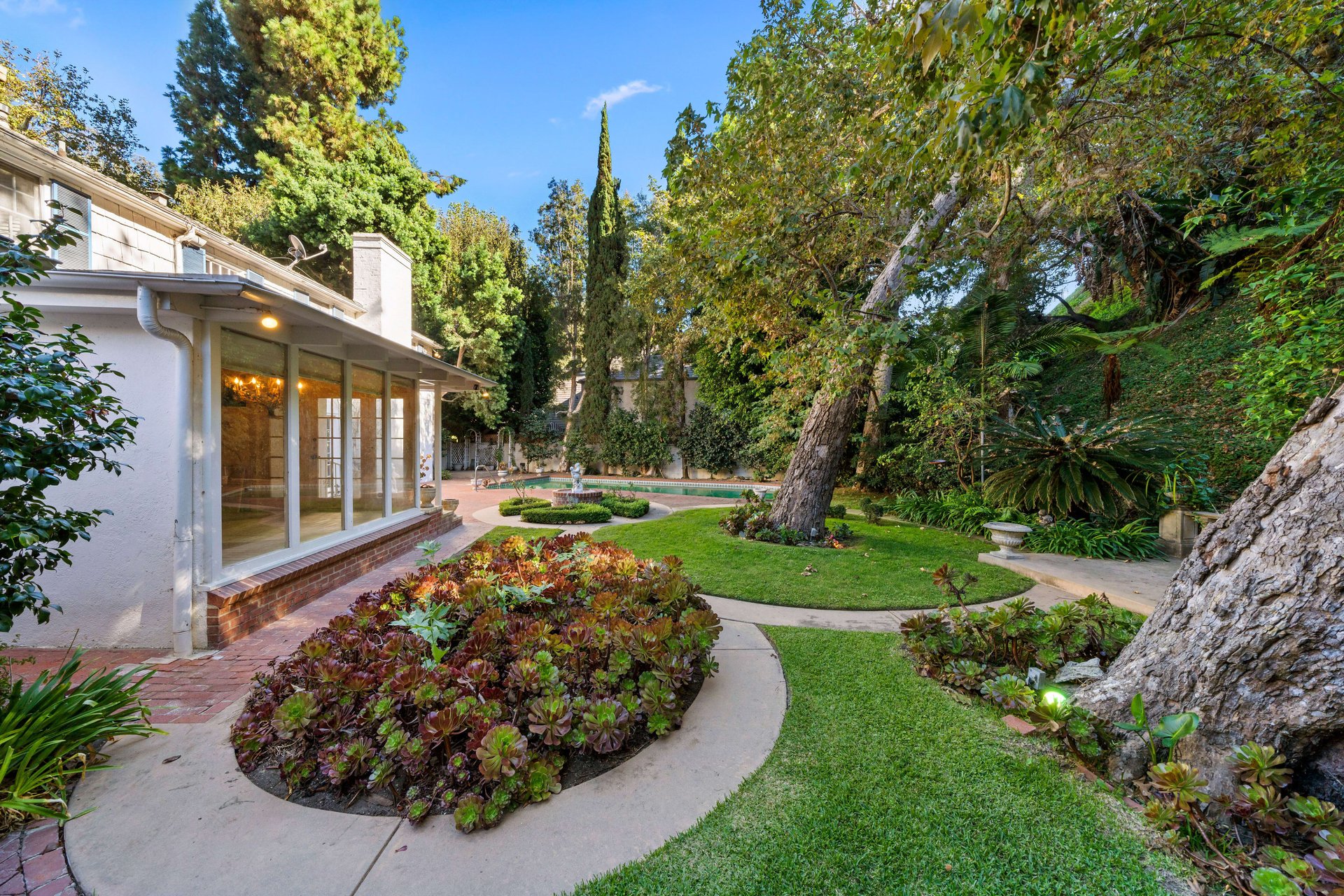 949 Stone Canyon Rd, Bel Air
