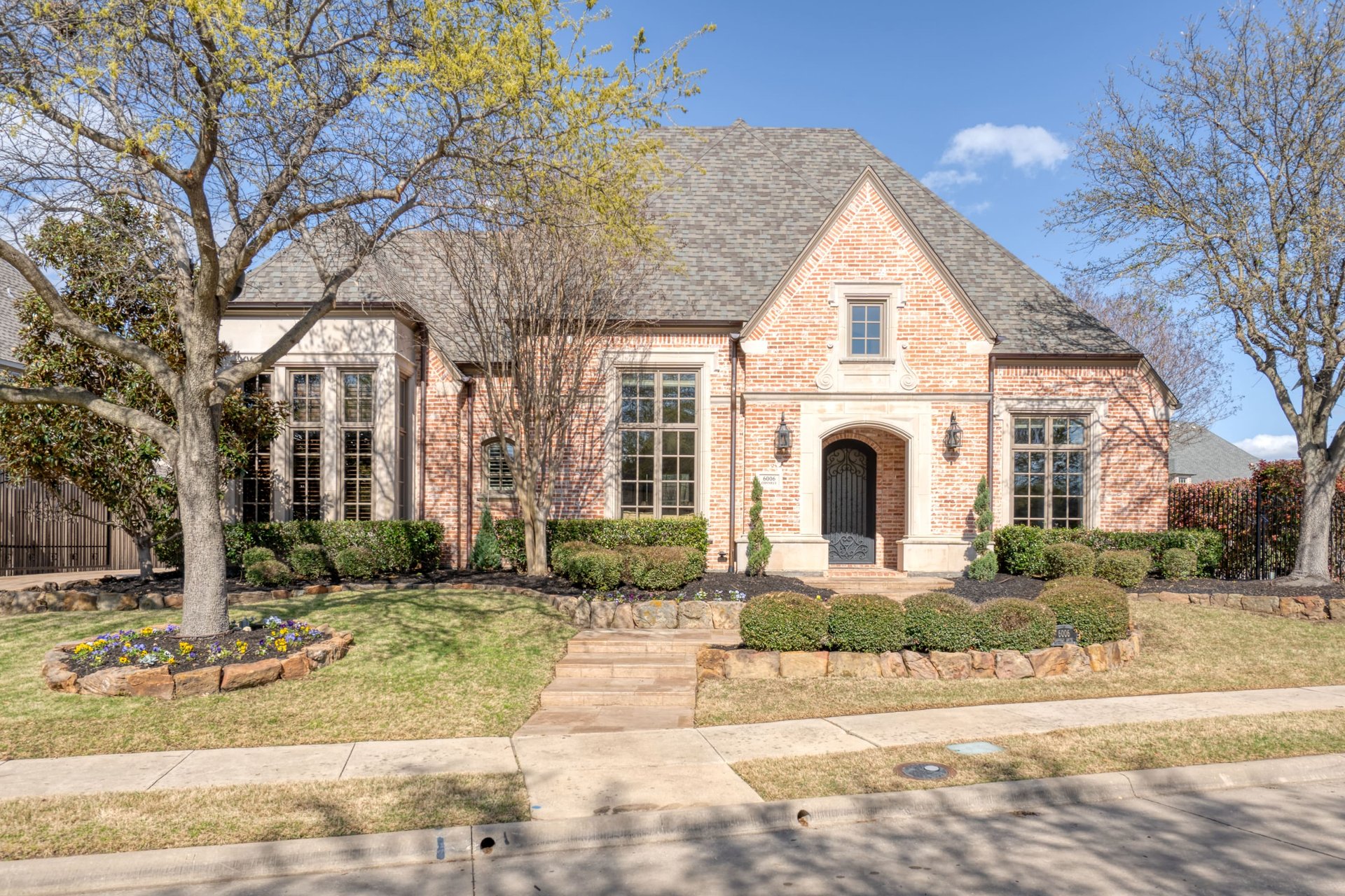 6006 Connely Drive