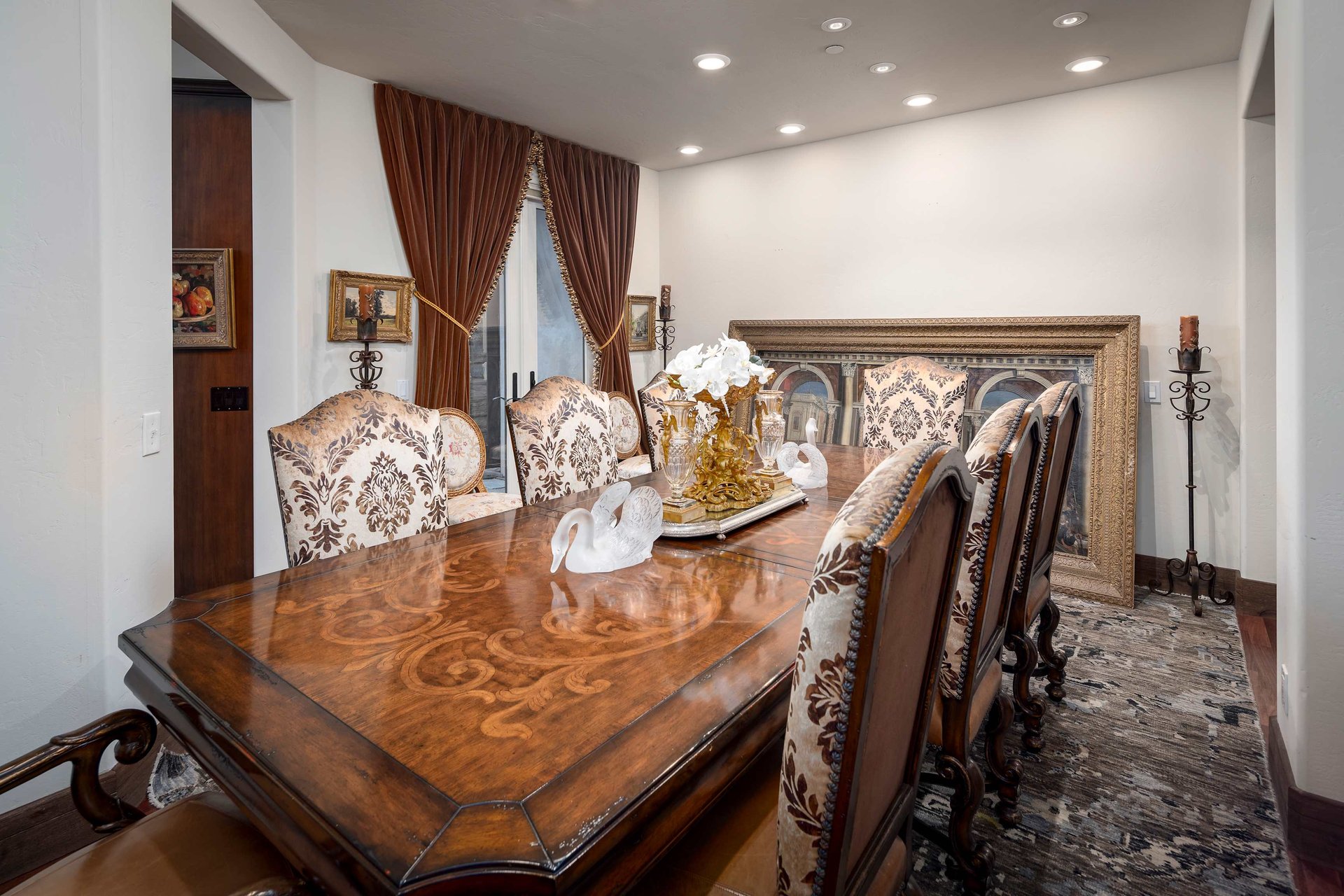 A Masterpiece Villa In The Bridges