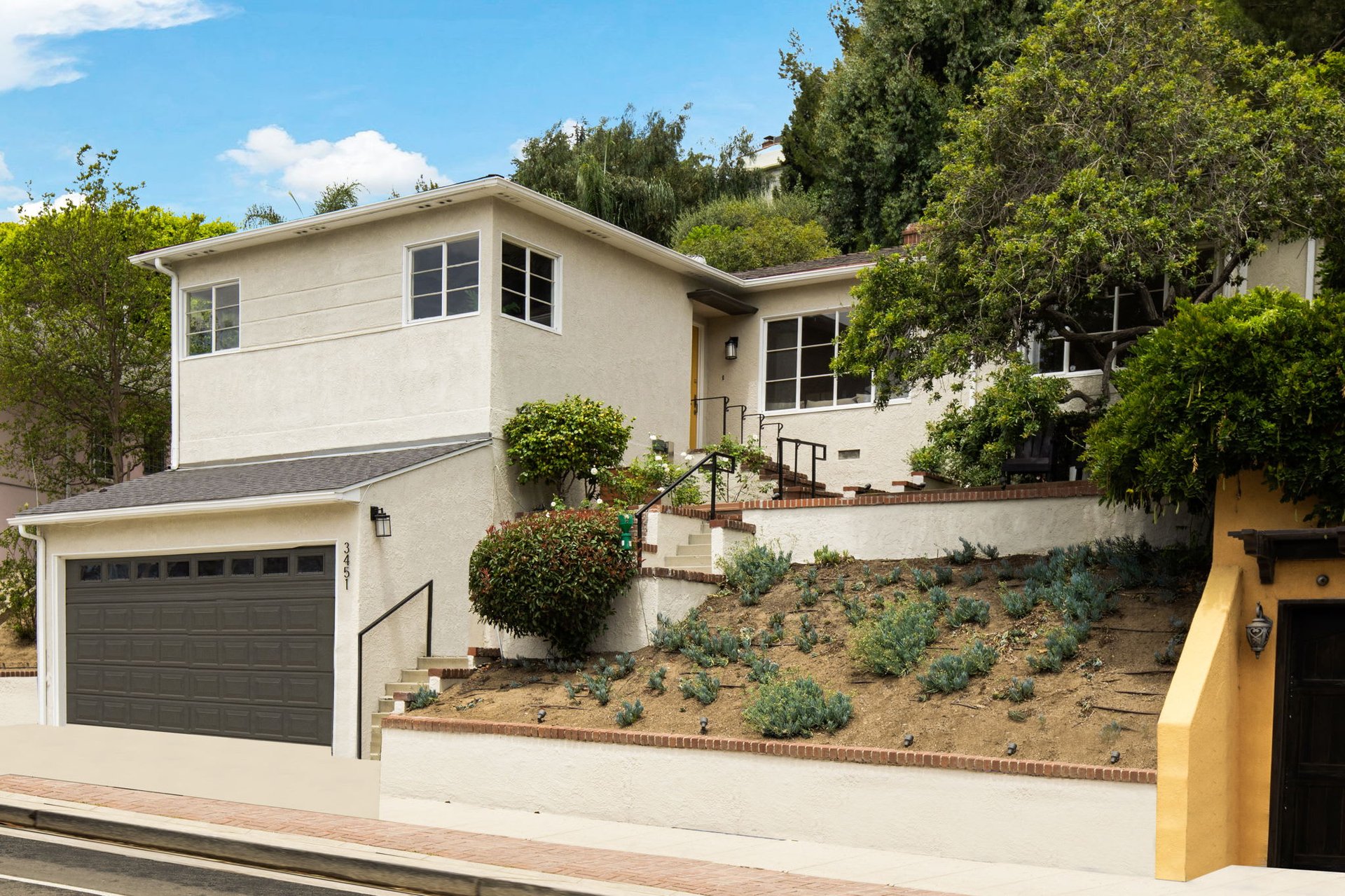 Wonderful and Warm Traditional Home with Views in The Los Feliz Hills