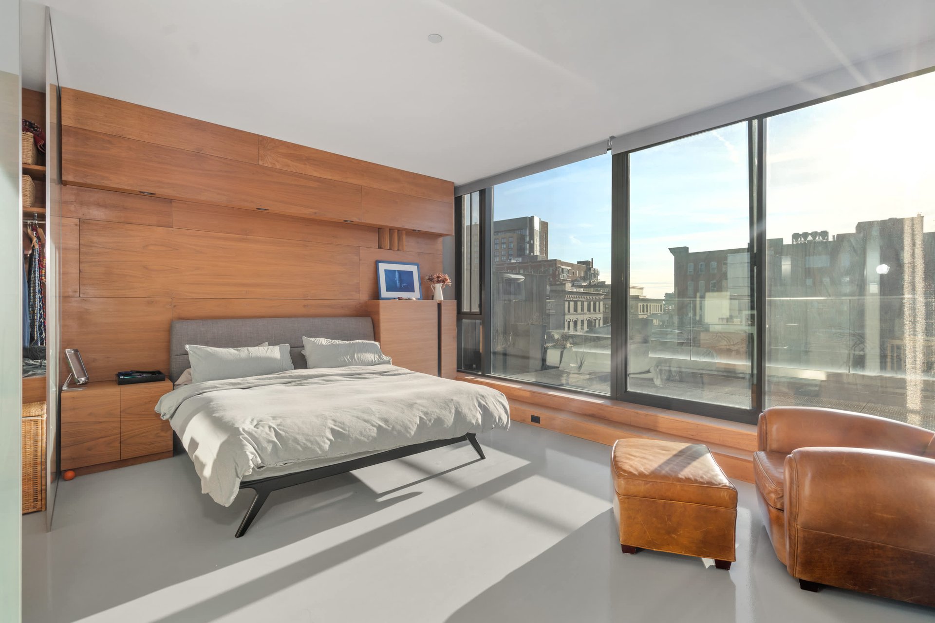 346 Congress St. Unit: 701