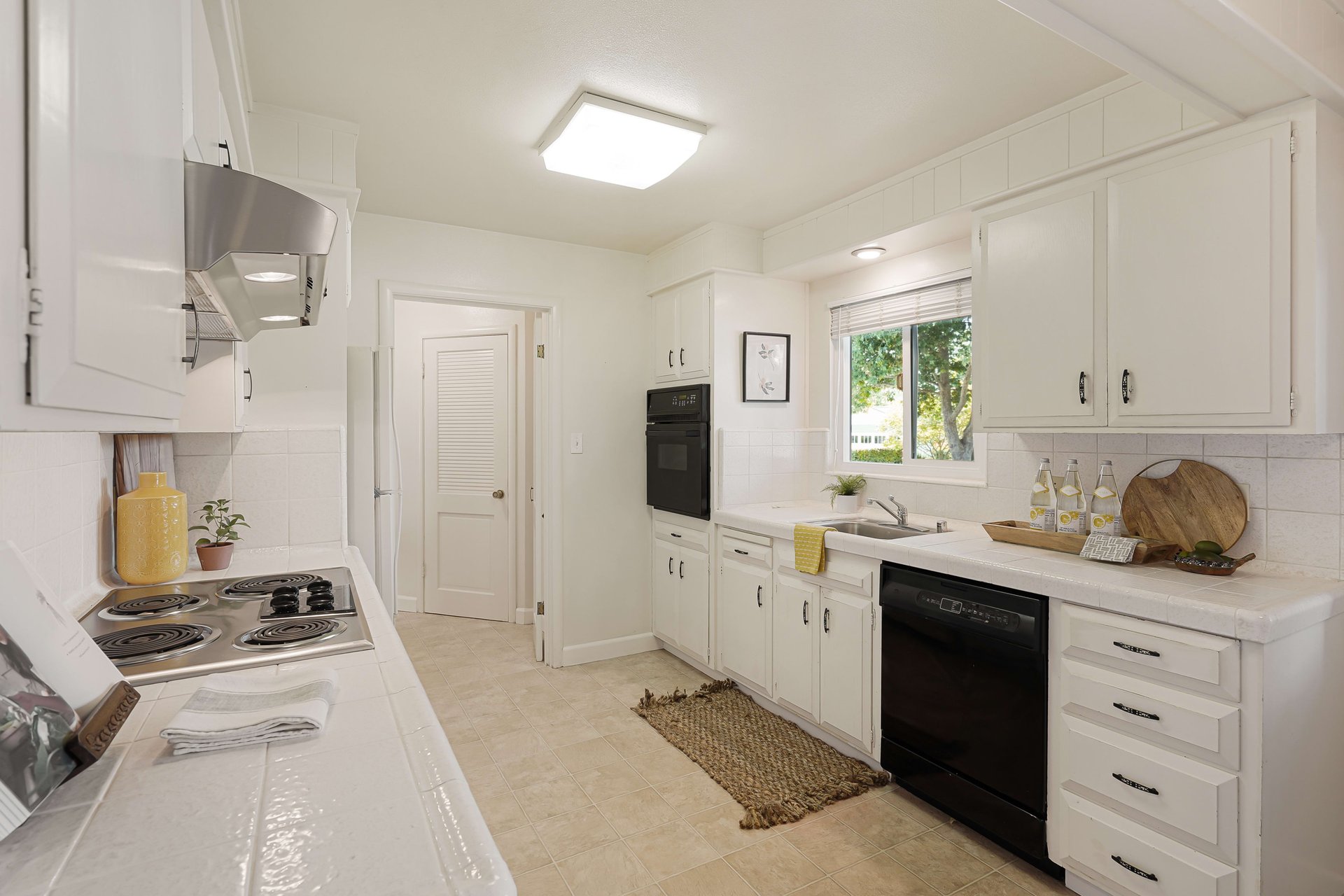 1295 Norval Way
