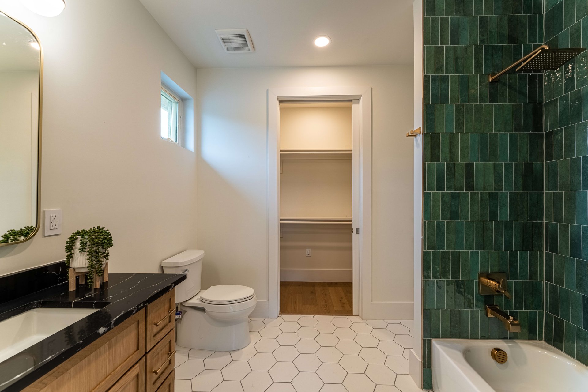 9844 Williamsburg Road