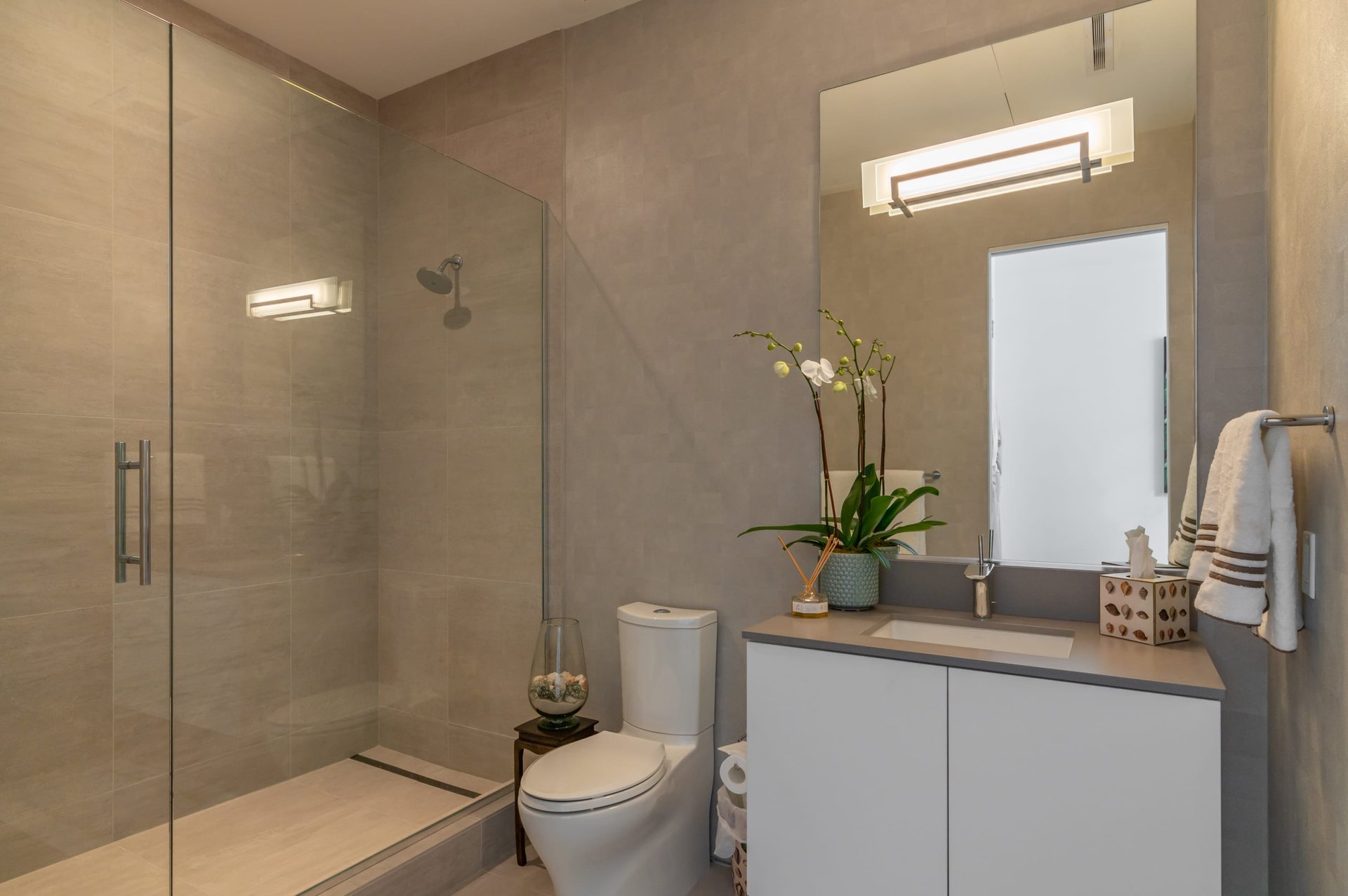 280 Golden Gate Point PH 2