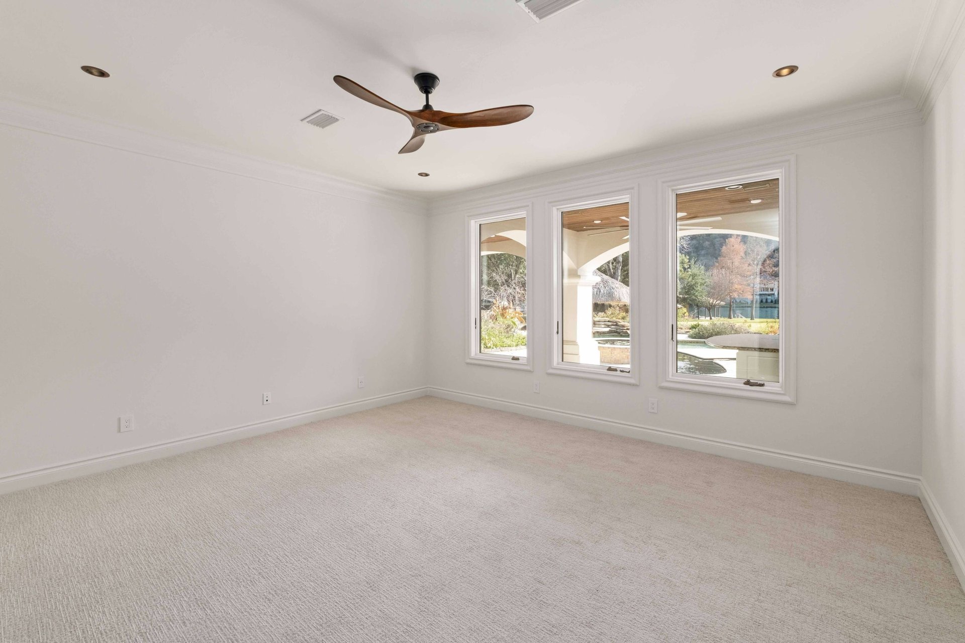2605 Pearce Road