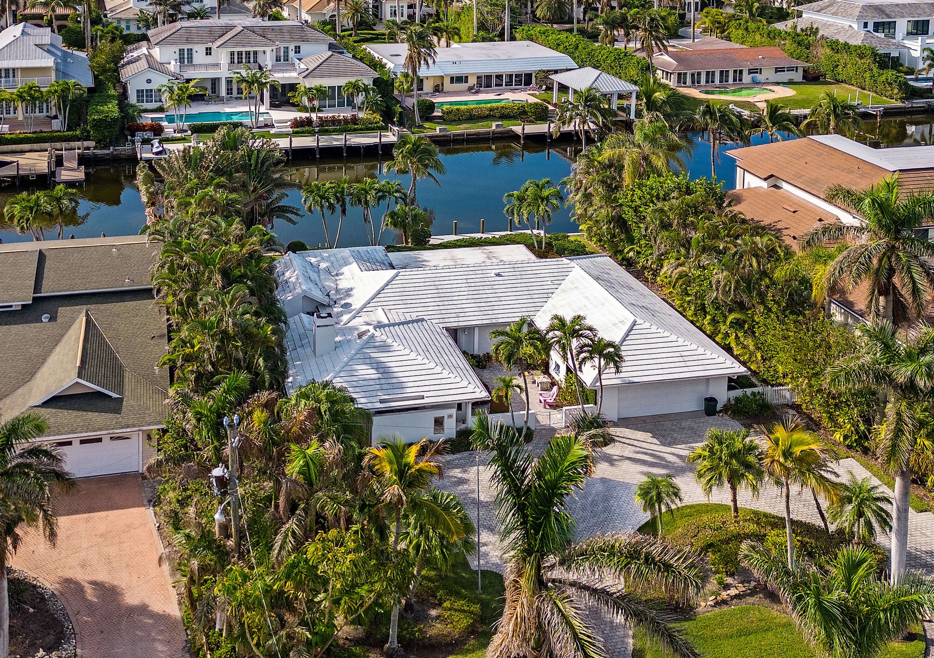 AQUALANE SHORES