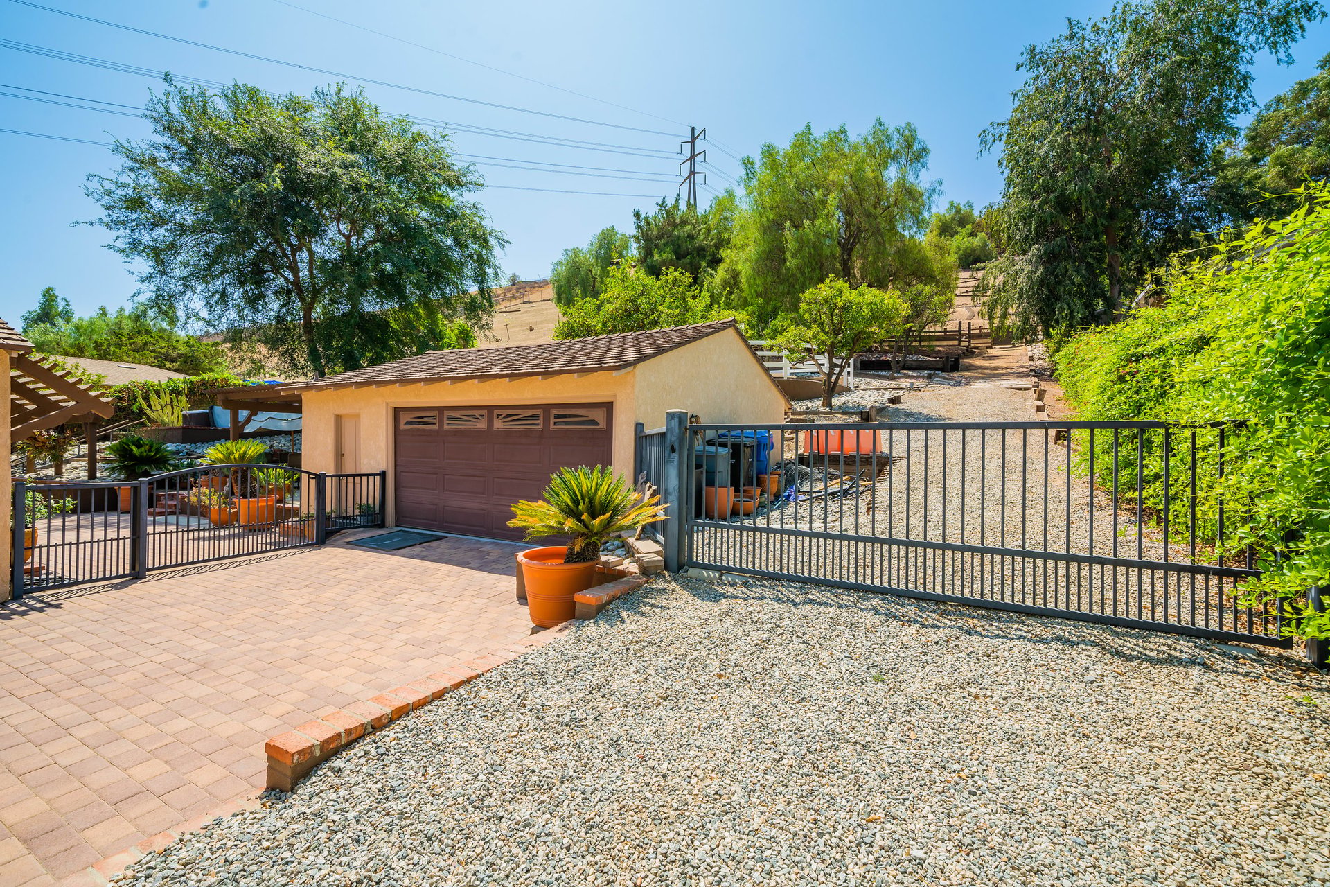 A Lil Bit O' Country in Shadow Hills * SOLD at full price
