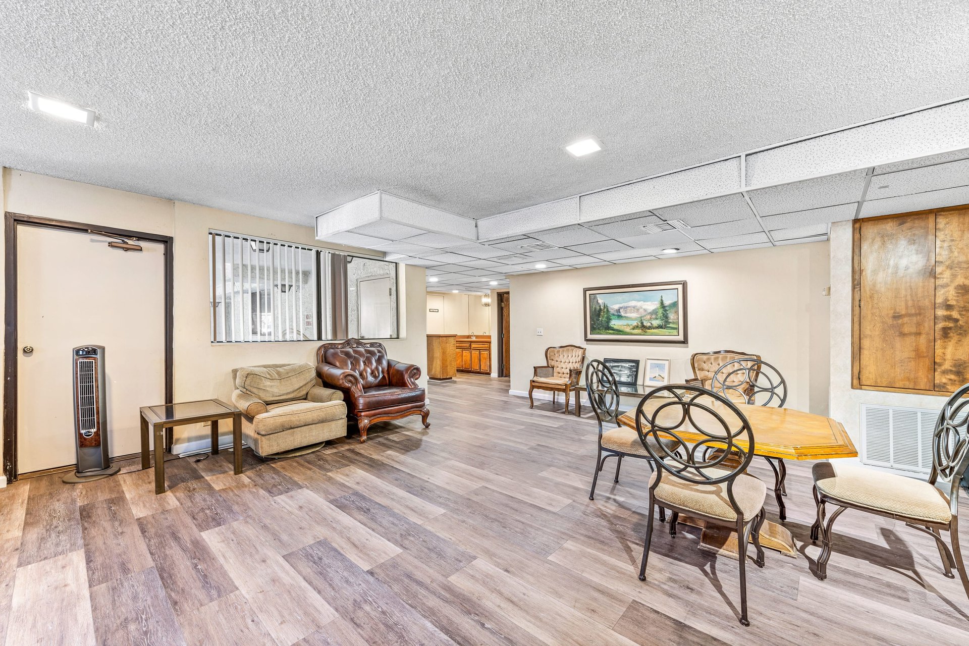 8712 Gregory Way #404, Pico-Robertson