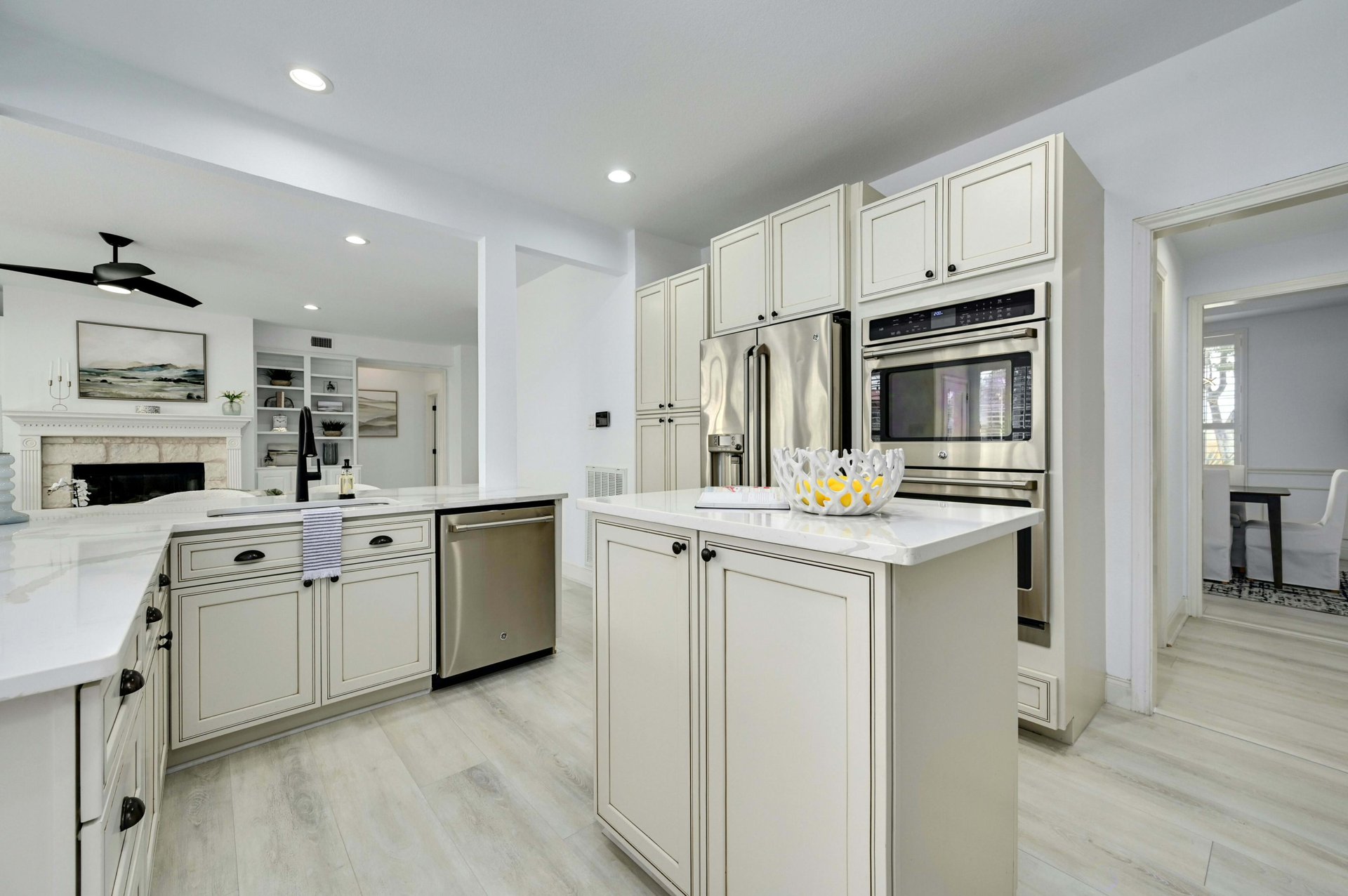 12305 Carlsbad Drive
