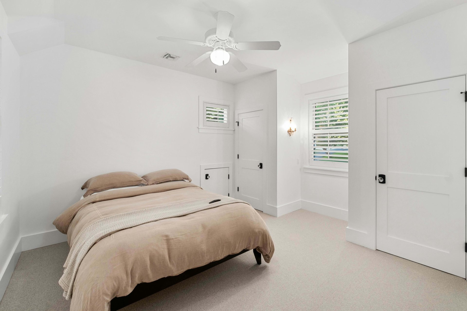 3120 Edgewater Drive