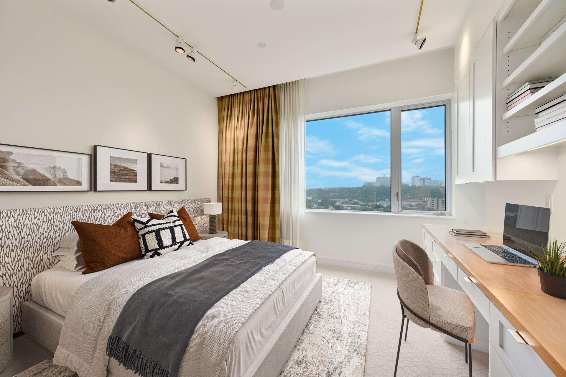 901 W 9th Street #1002