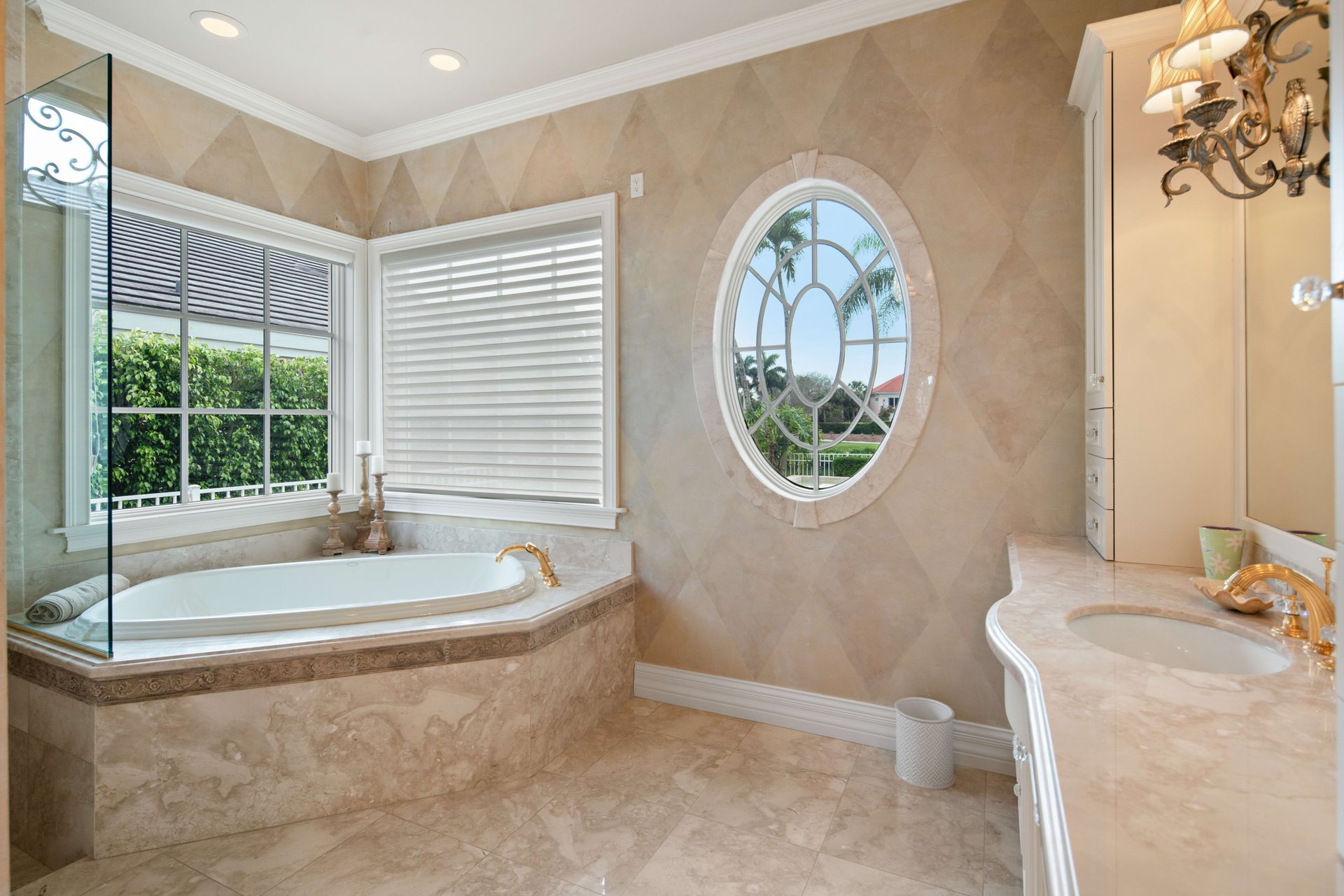 693 Jamestown Lane