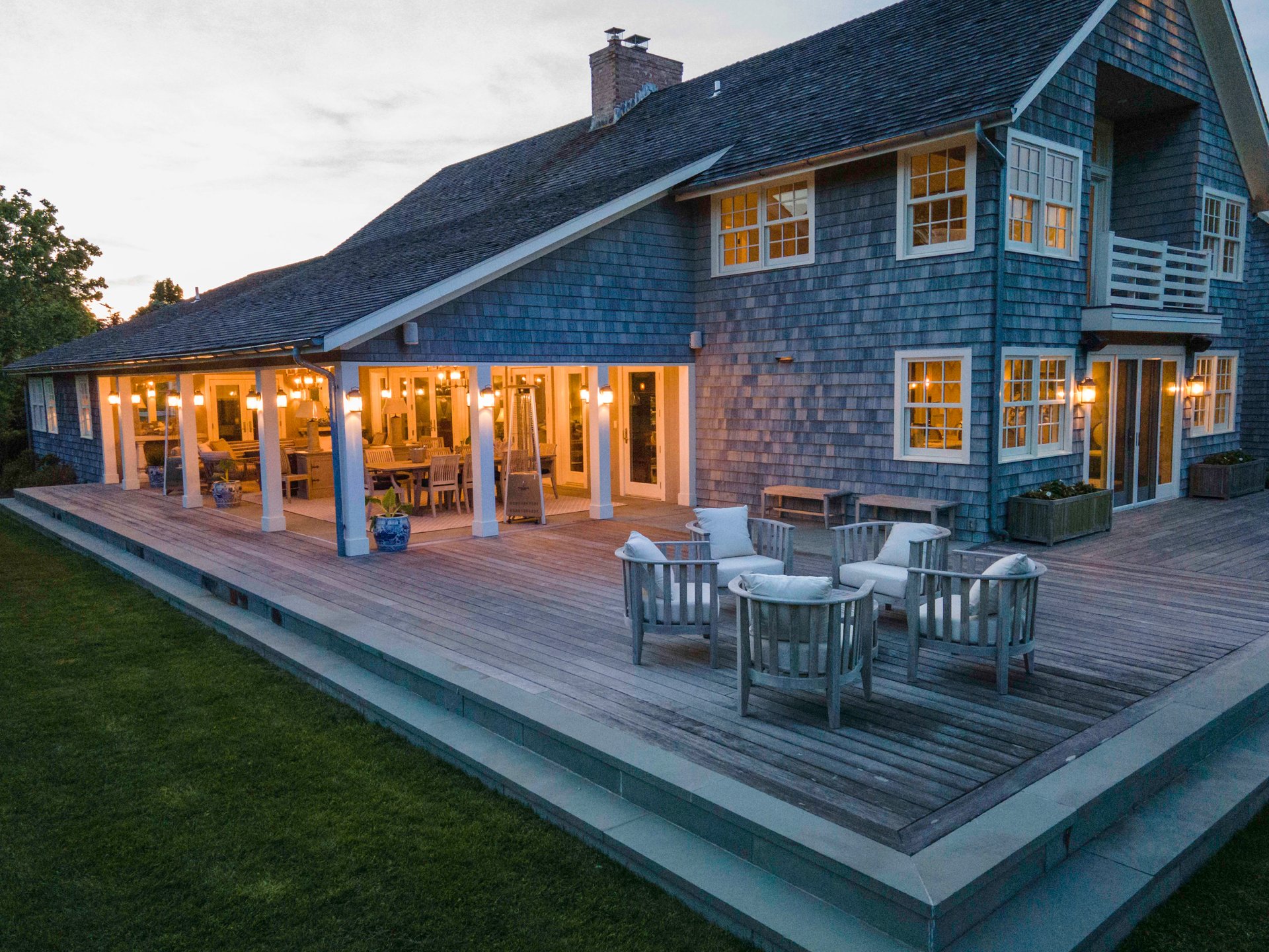 Upscale, Updated Sag Harbor Farmhouse in Waterfront Neighborhood