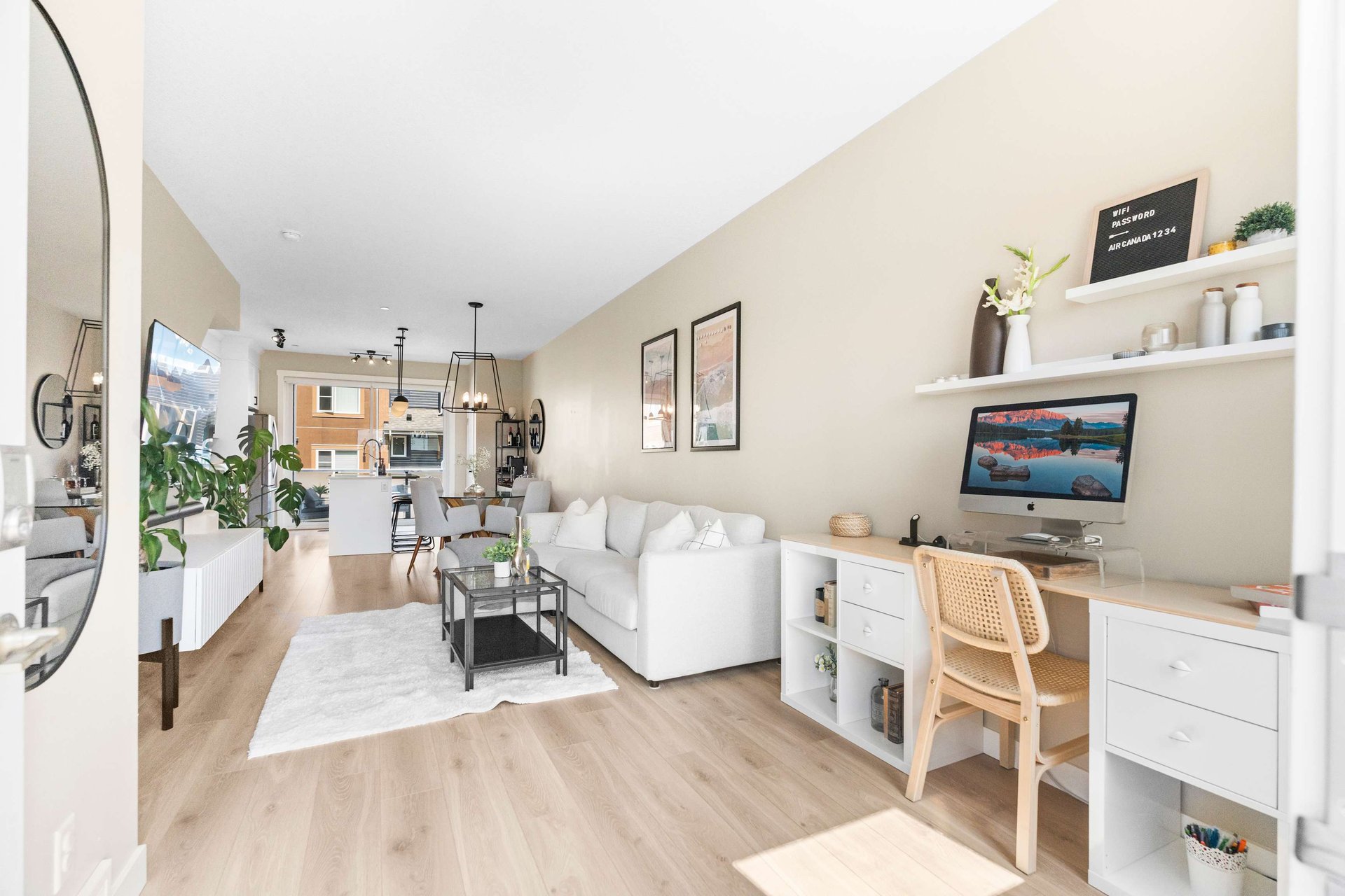 209 Livingston Common NE