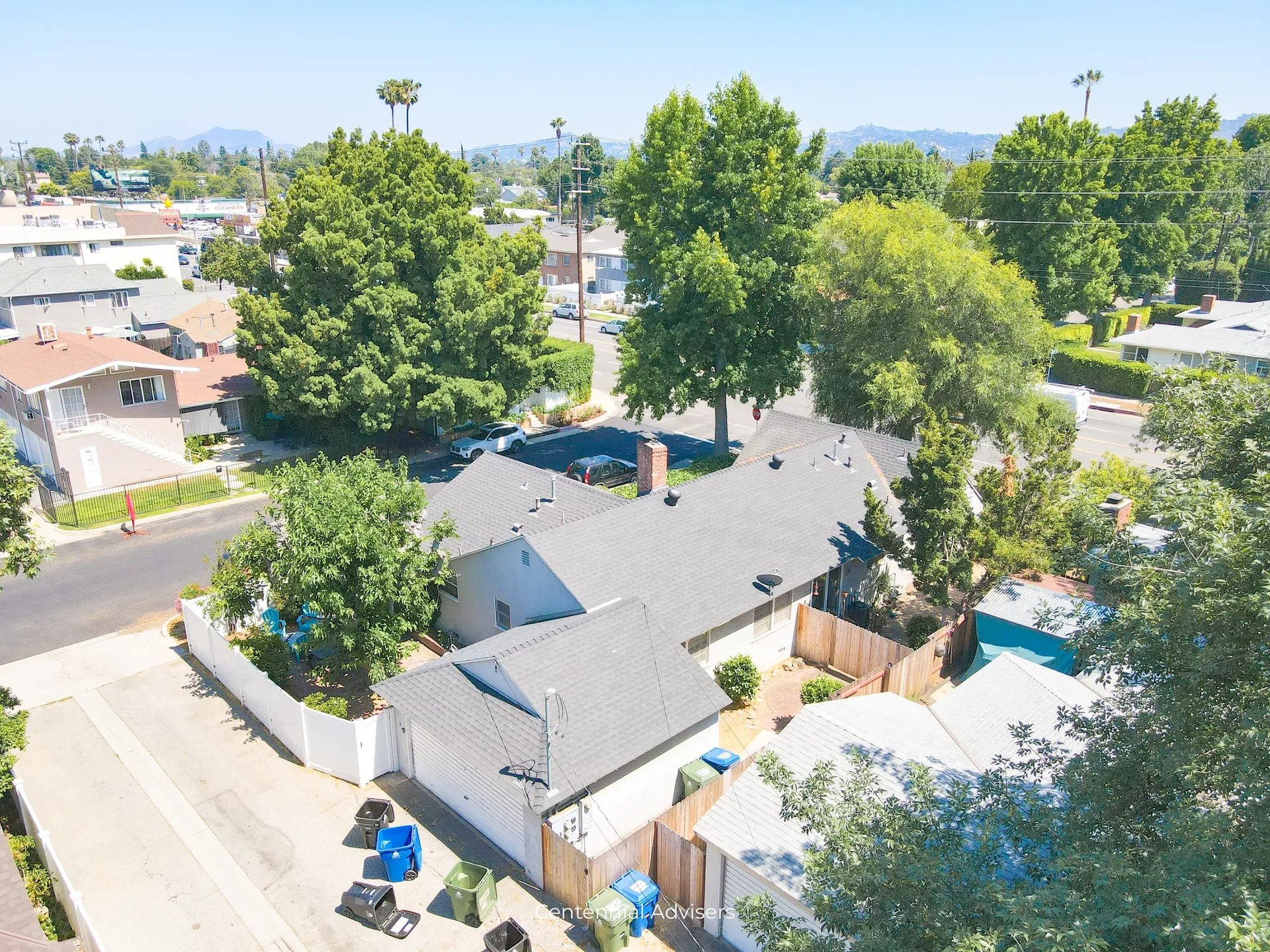 13803 Burbank Blvd