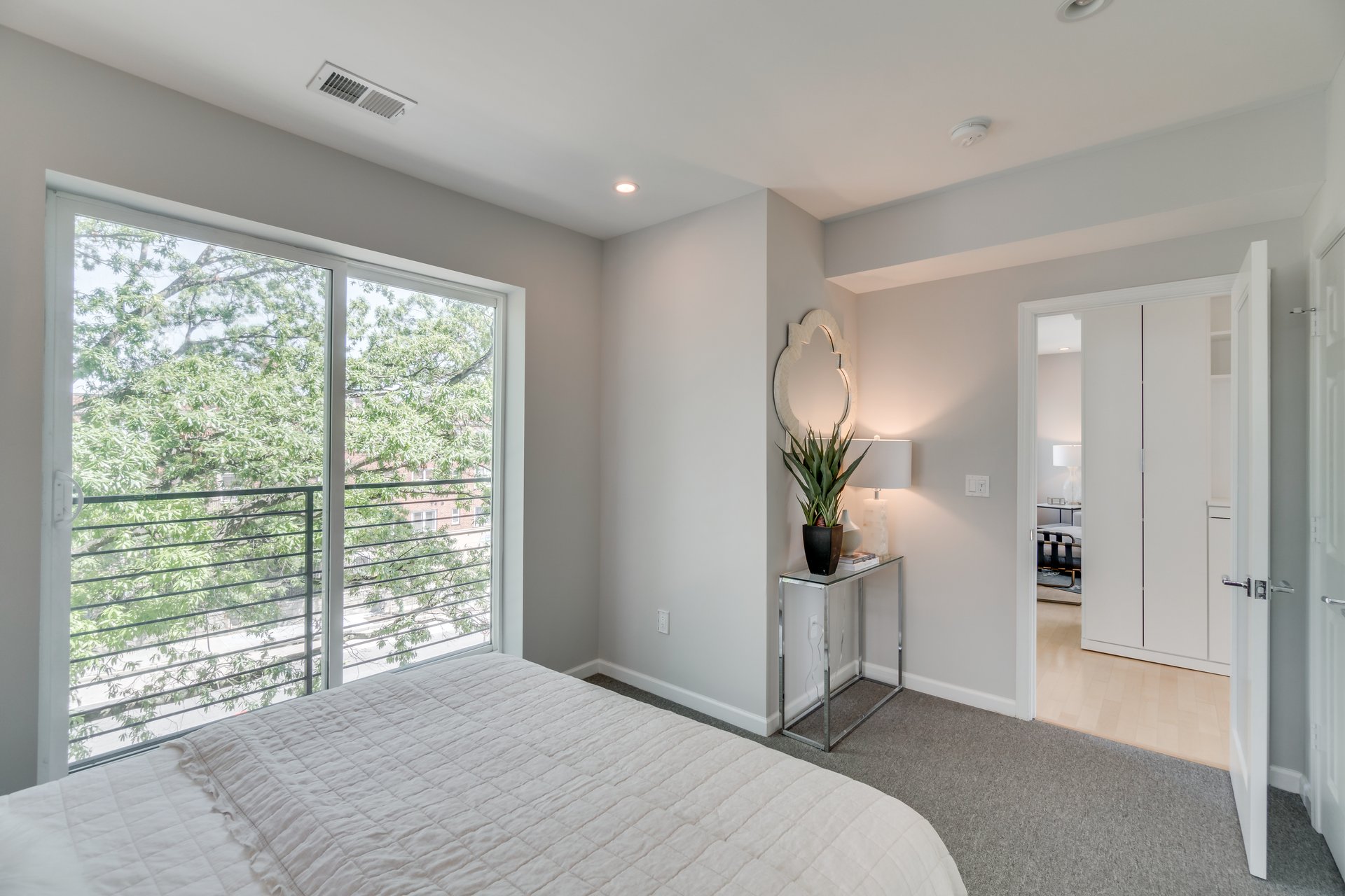 329 Rhode Island Ave NE #301